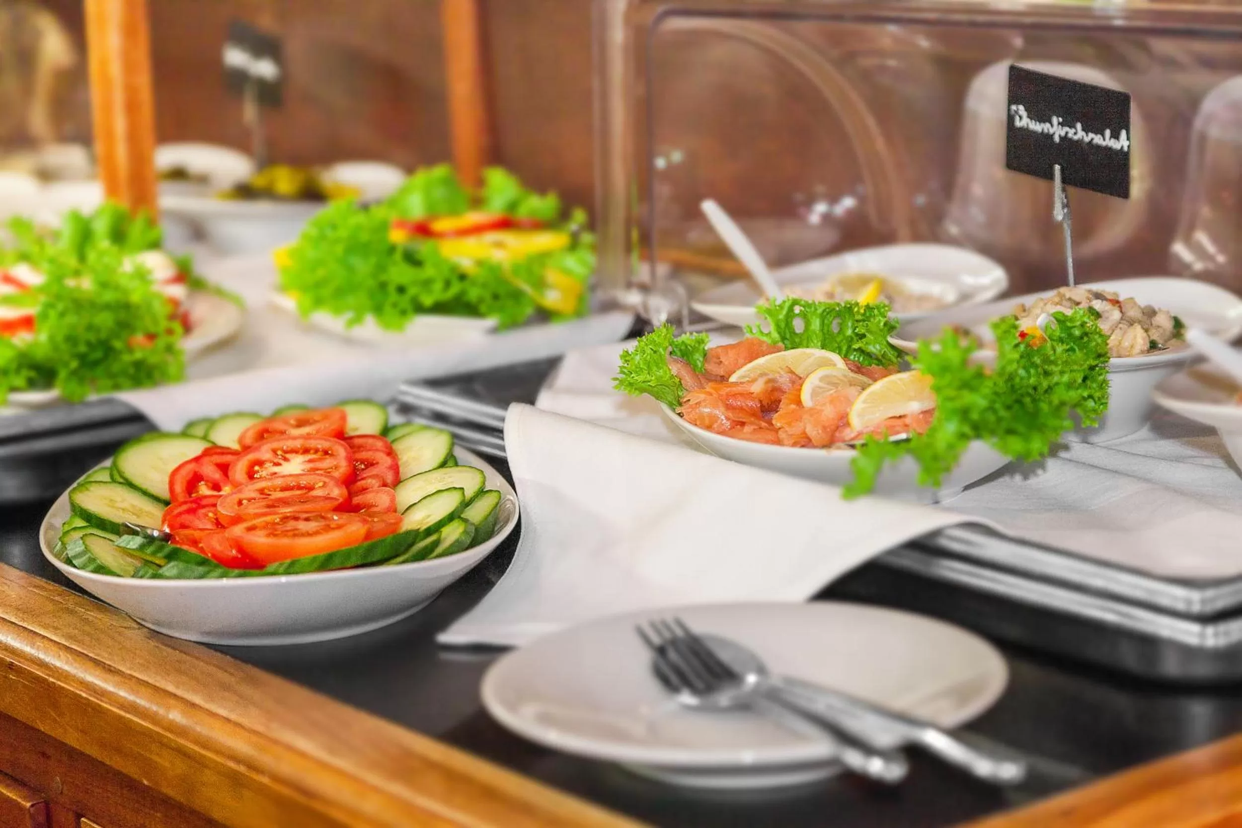 Buffet breakfast in Hotel Aviv Dresden