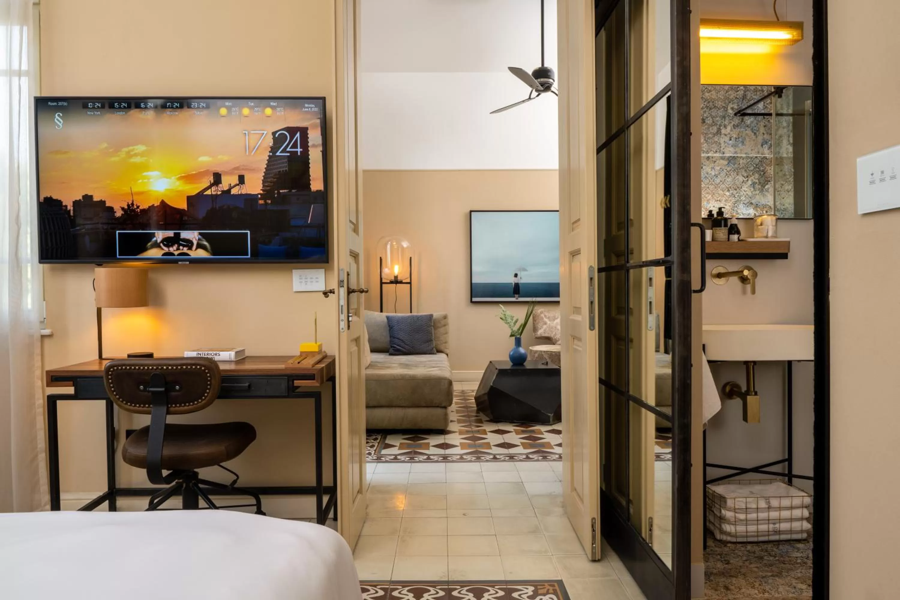 Photo of the whole room, Bed in Assemblage Boutique