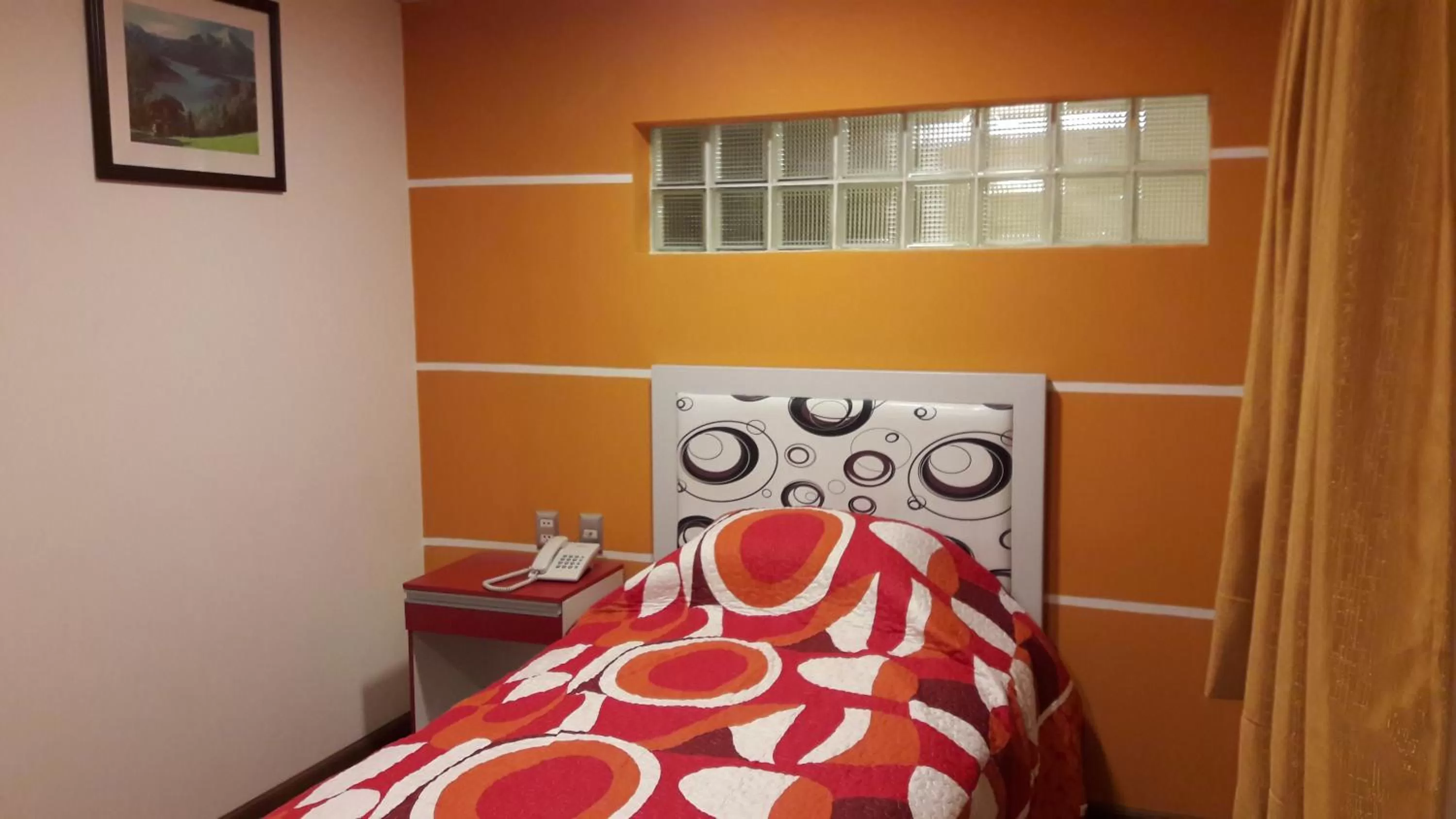 Photo of the whole room, Bed in Apart Serma Hotel