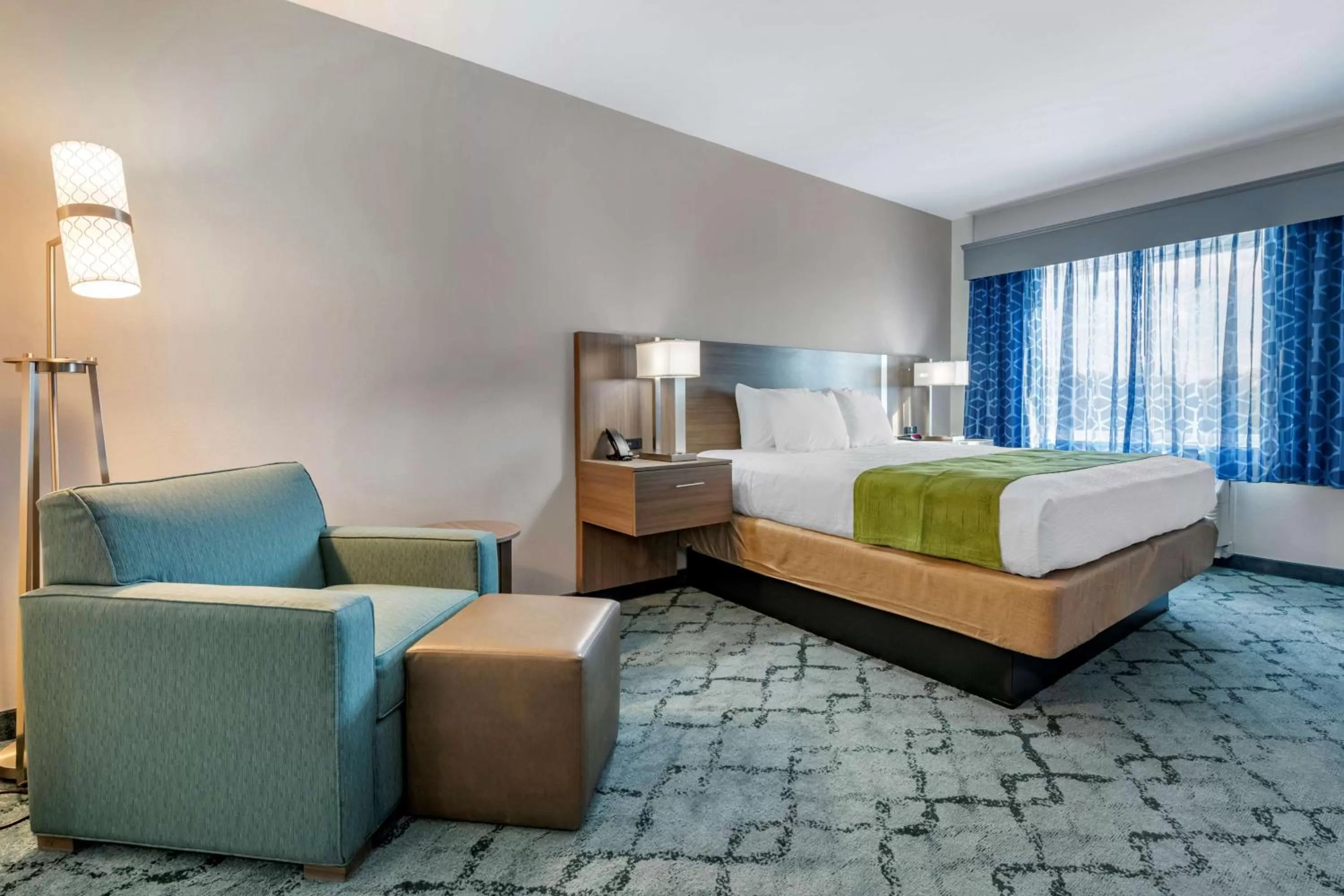 Photo of the whole room, Bed in Best Western Plus Lakeland