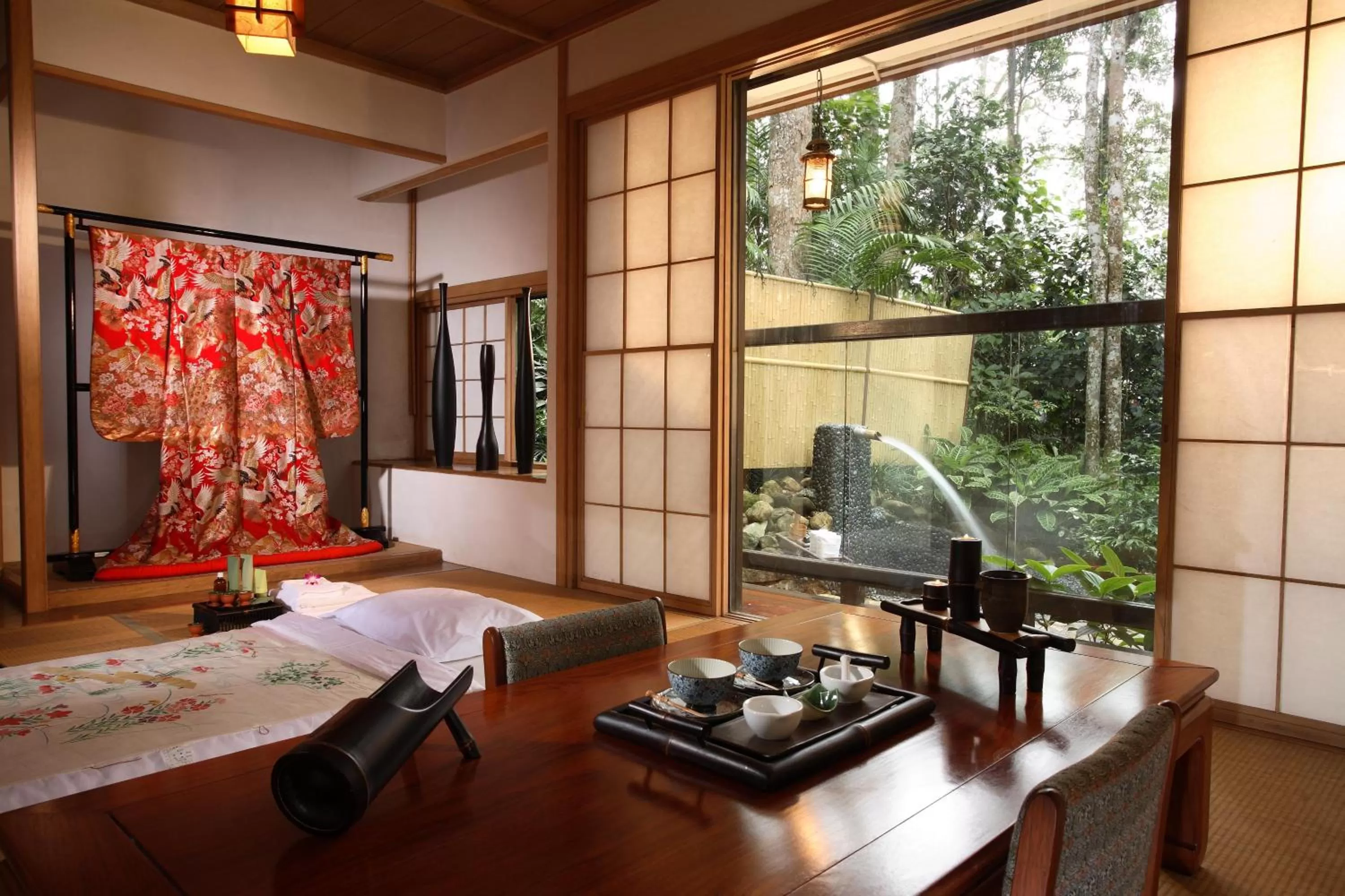 Photo of the whole room in Colmar Tropicale