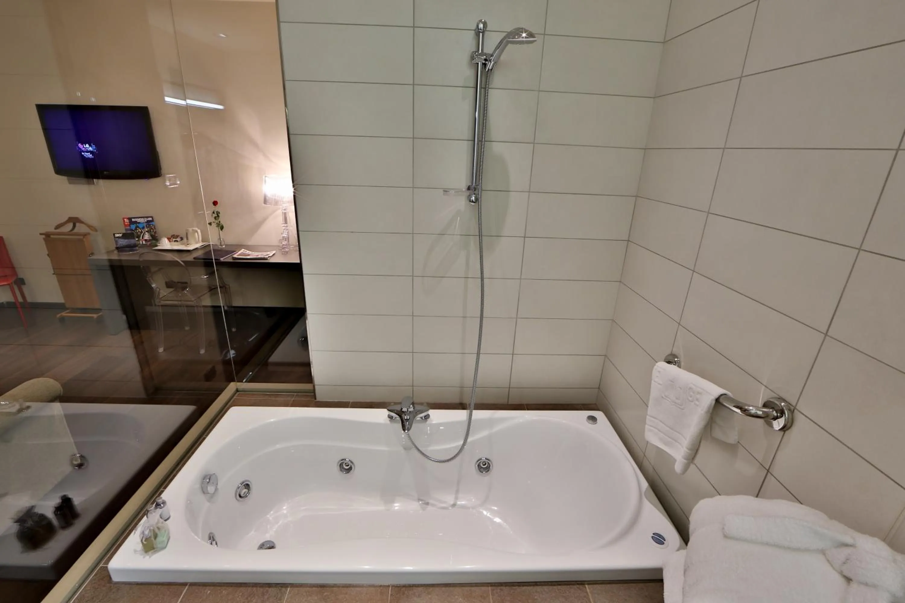 Bathroom in Best Western Hotel Genio