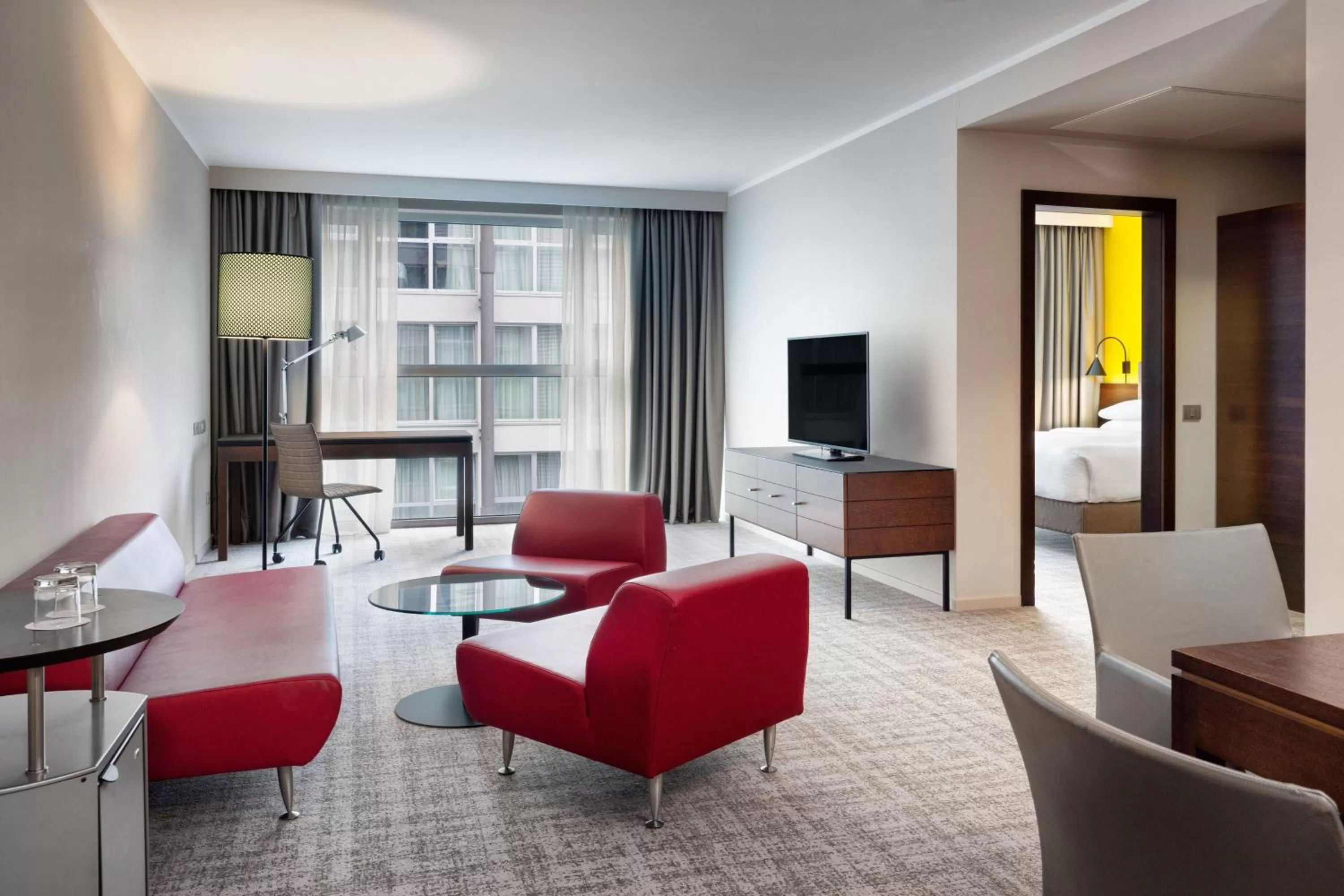 Living room, Bed in Four Points Sheraton Bolzano Bozen