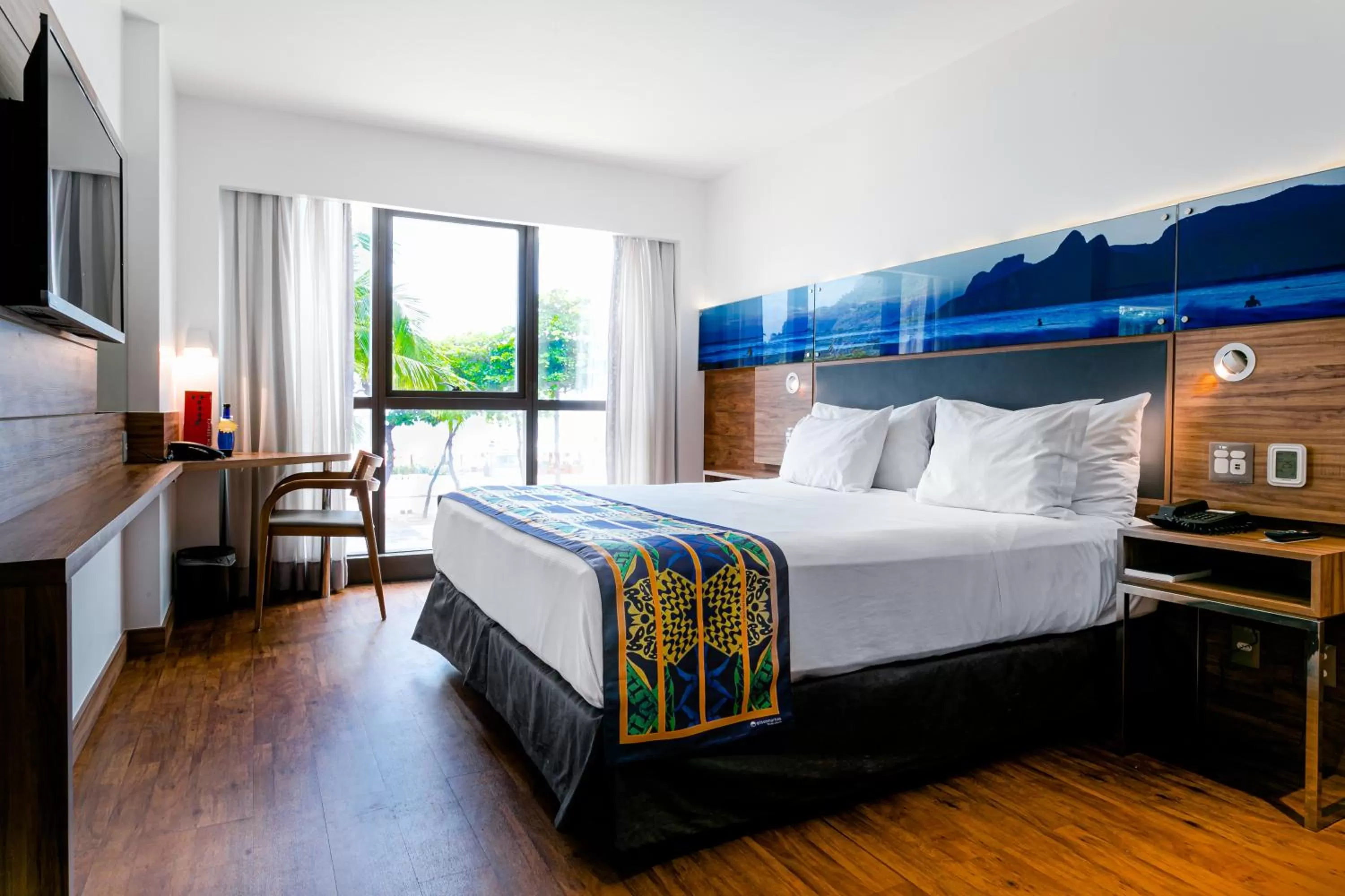 Photo of the whole room, Bed in Arena Leme Hotel