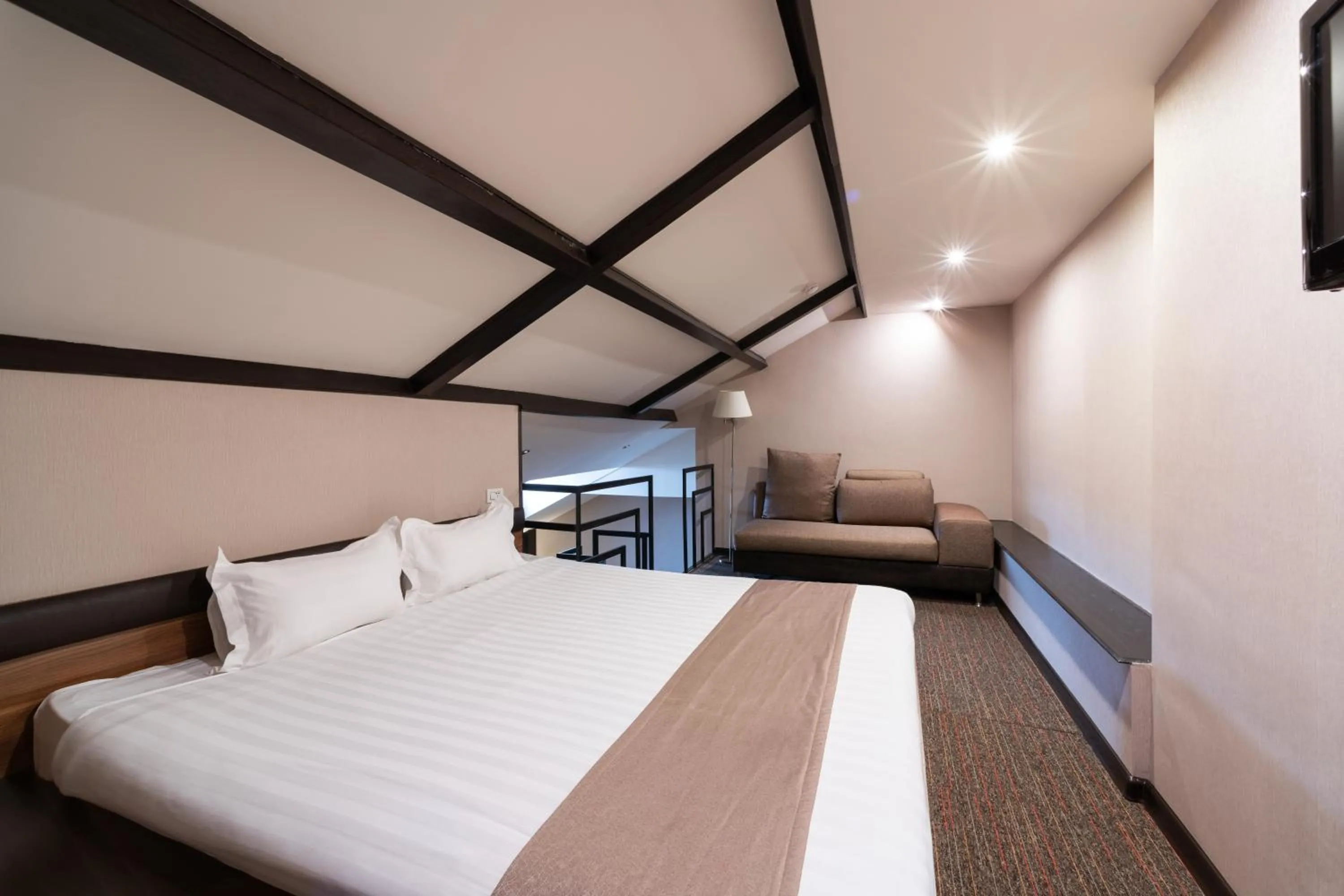 Bedroom, Bed in Bass Boutique Hotel