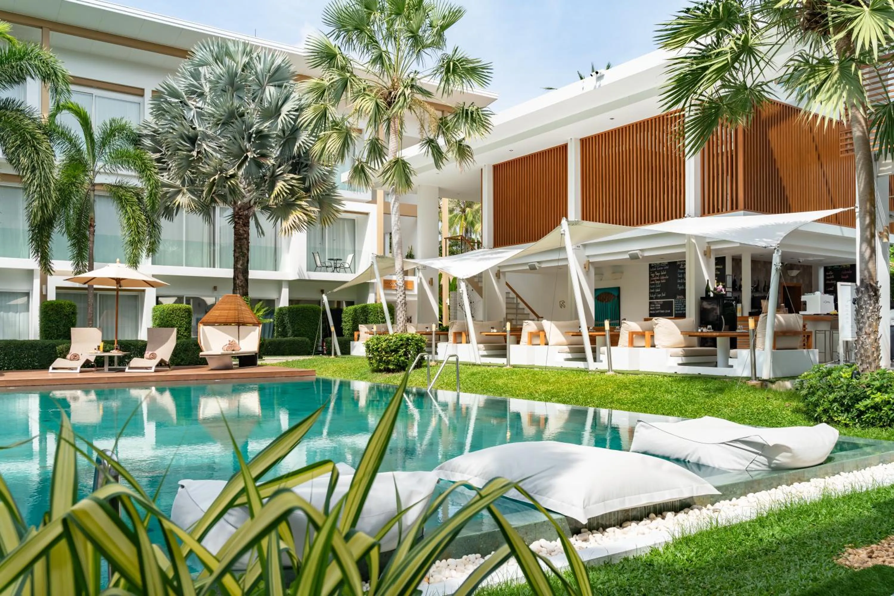 Swimming pool in Chi Samui Resort