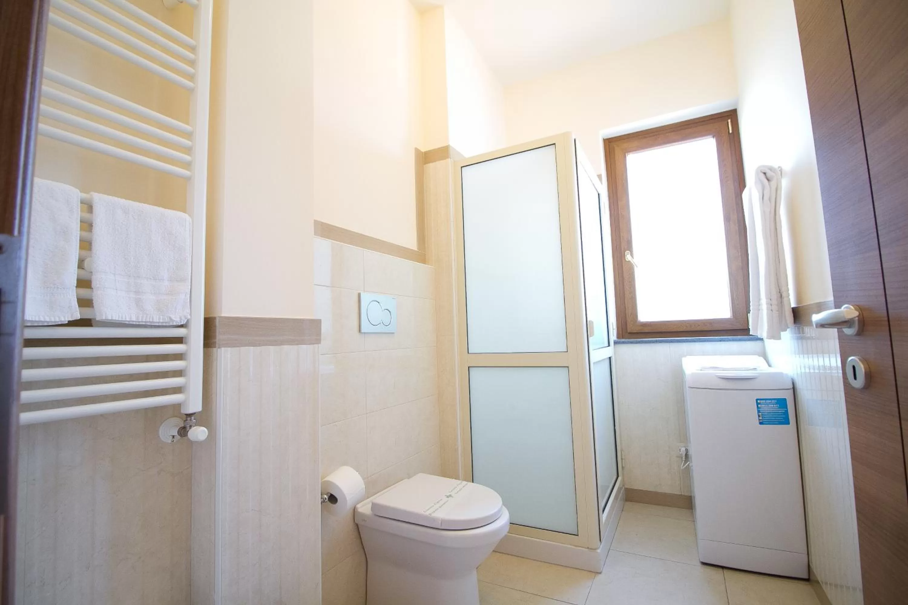 Bathroom in Etna Royal View