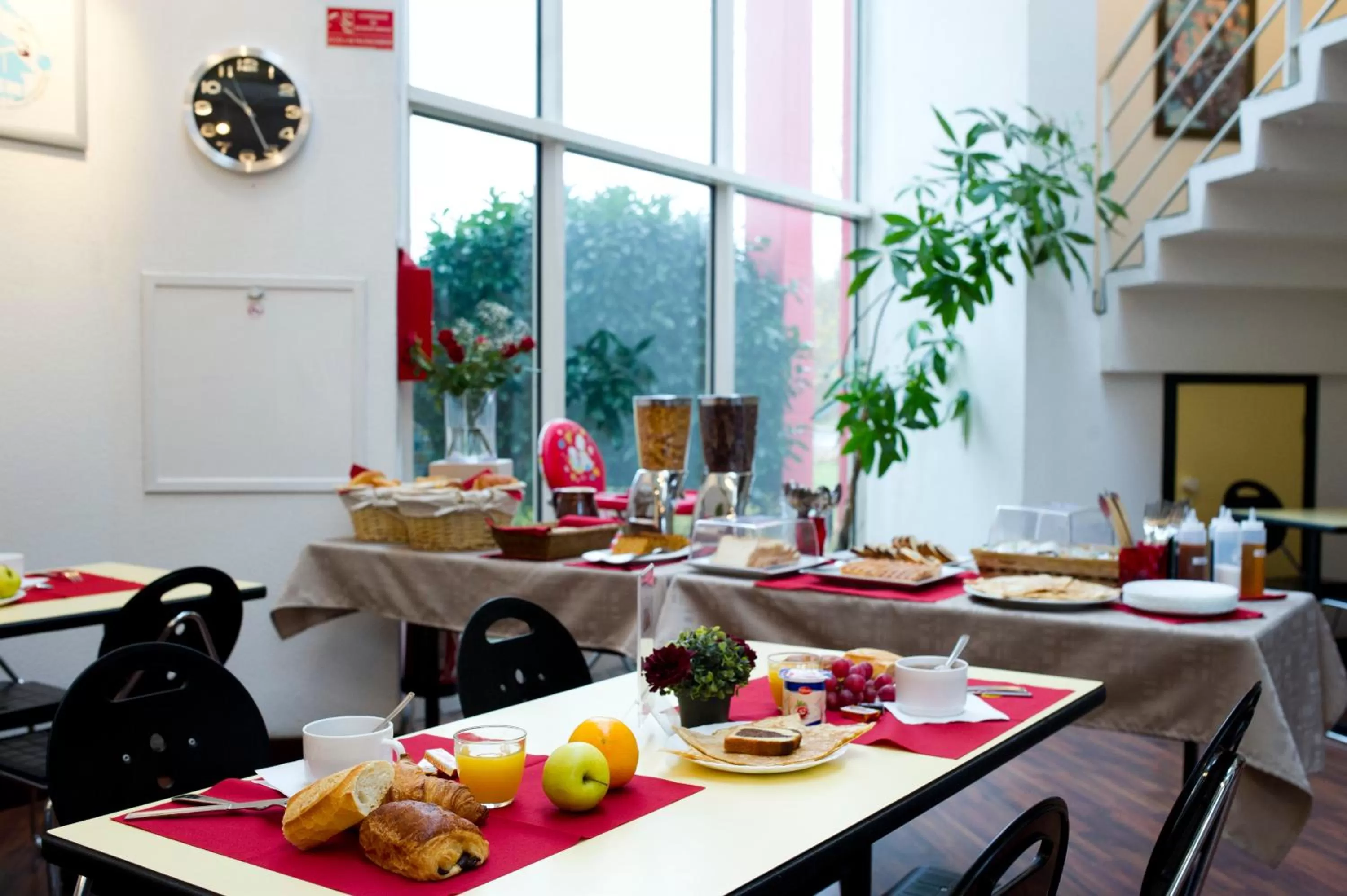 Food in Hôtel Cerise Auxerre