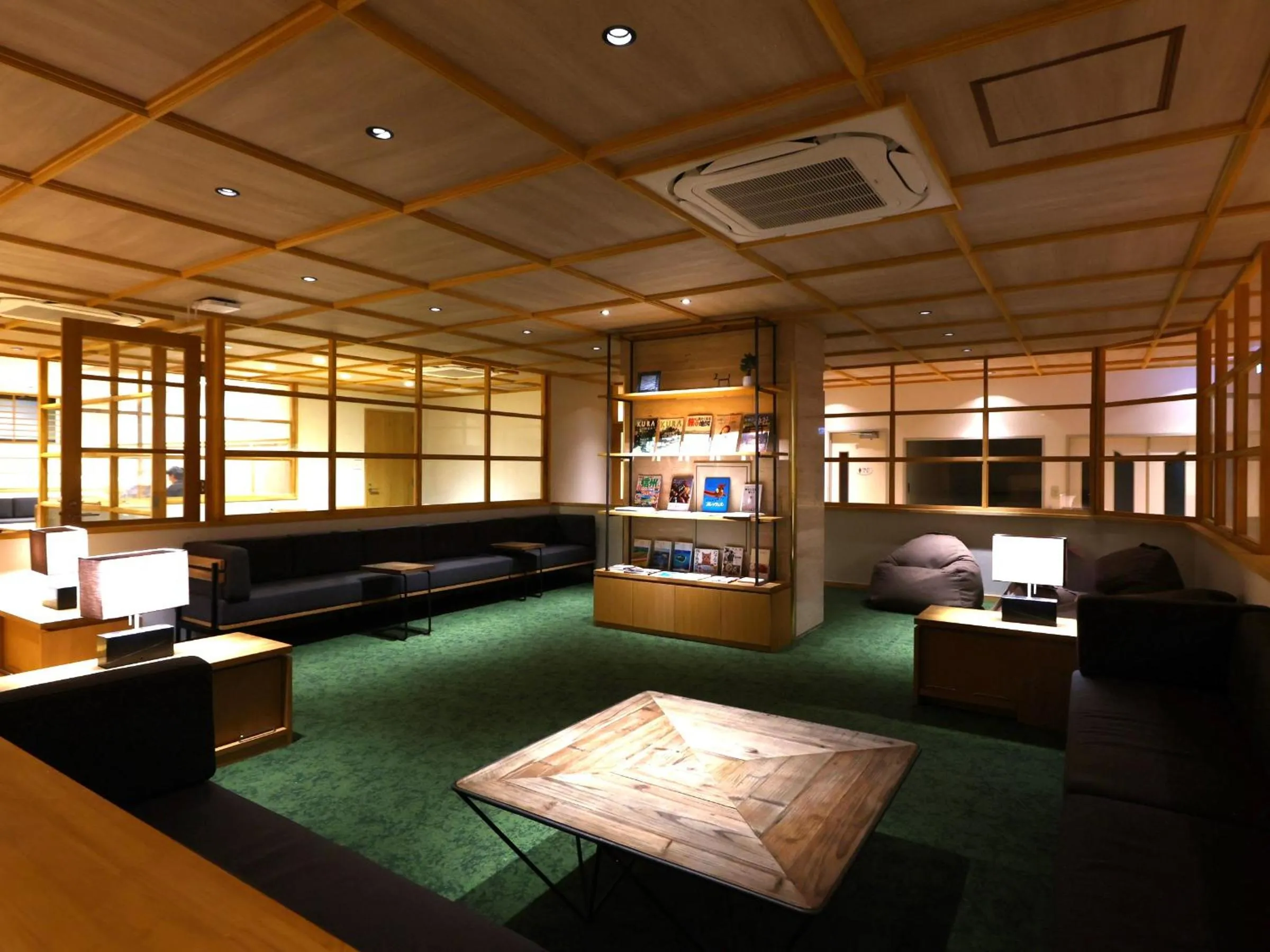 Communal lounge/ TV room in Hotel Yudanaka