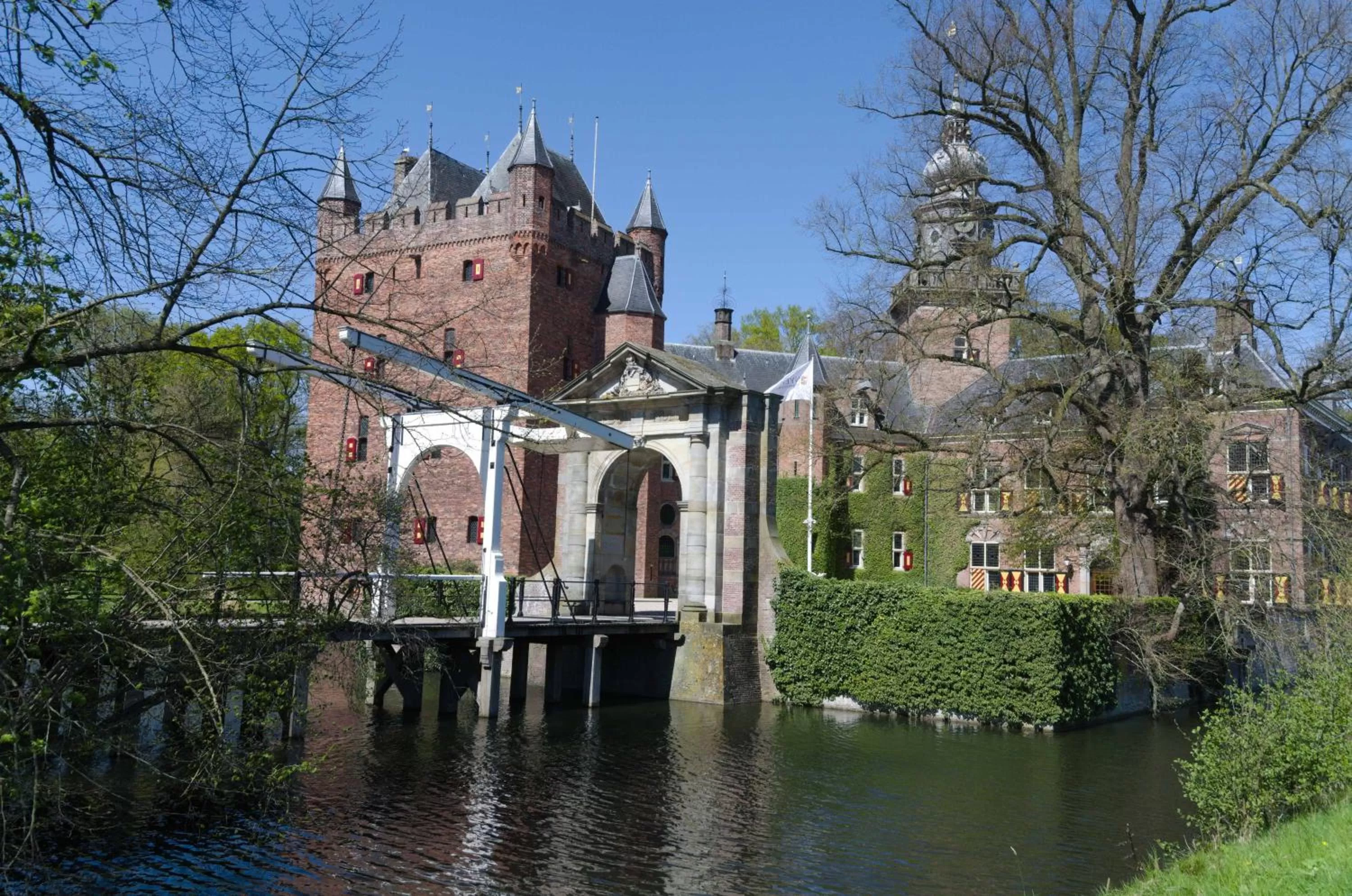 Nearby landmark in Hotel Flora Batava