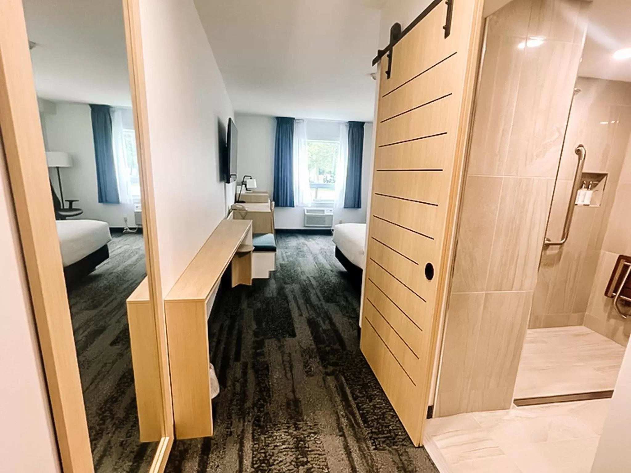 Bathroom, Bed in La Place Rendez-Vous Hotel