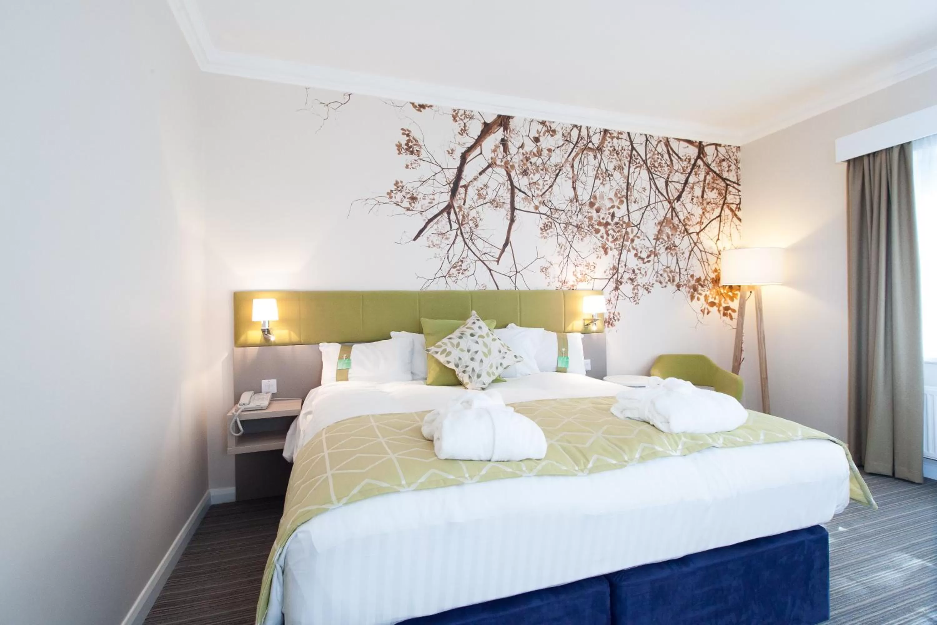 Photo of the whole room, Bed in Holiday Inn Corby Kettering A43 by IHG