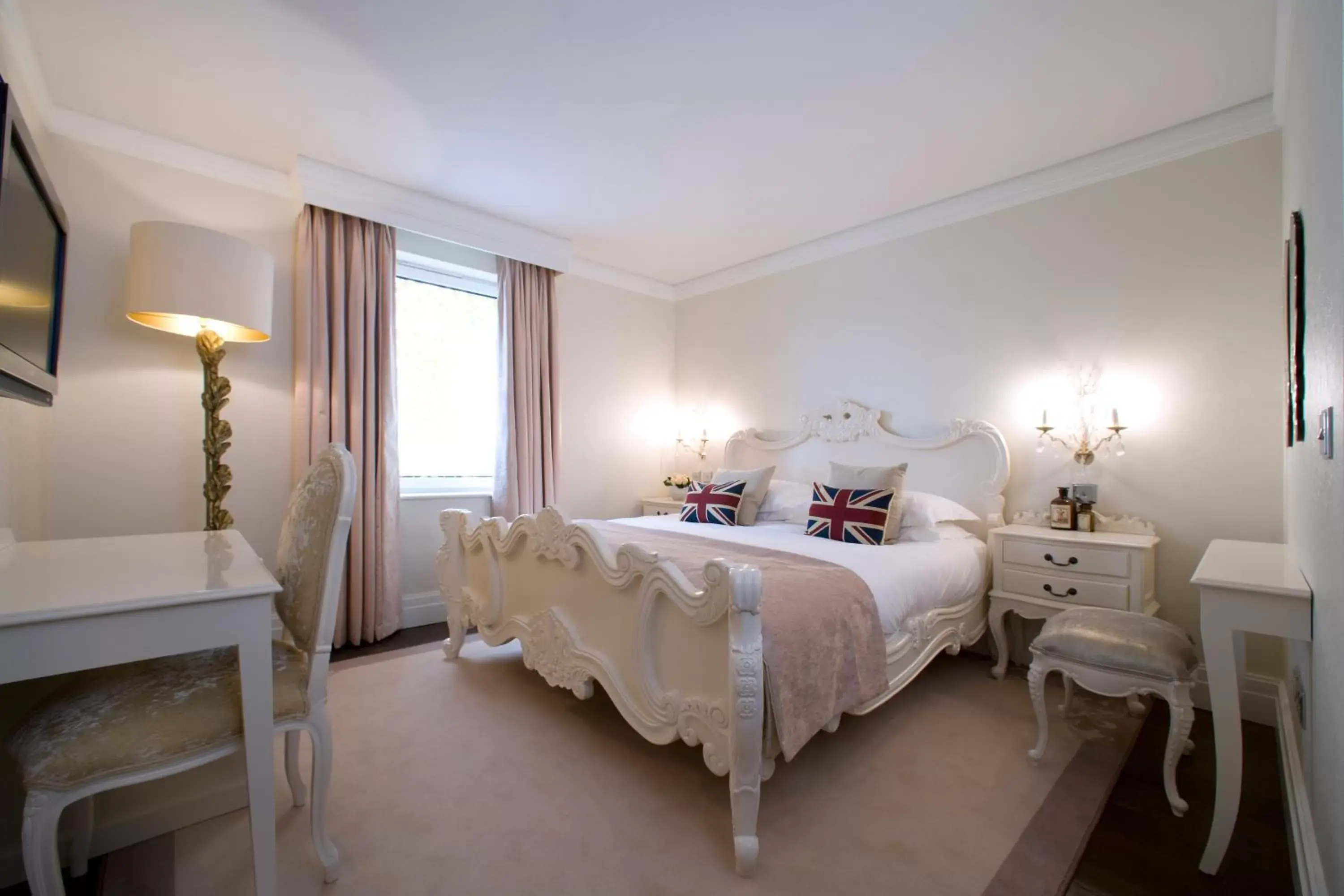 Deluxe Double Room in Karma Sanctum Soho Hotel Deluxe Double Room in Karma Sanctum Soho Hotel