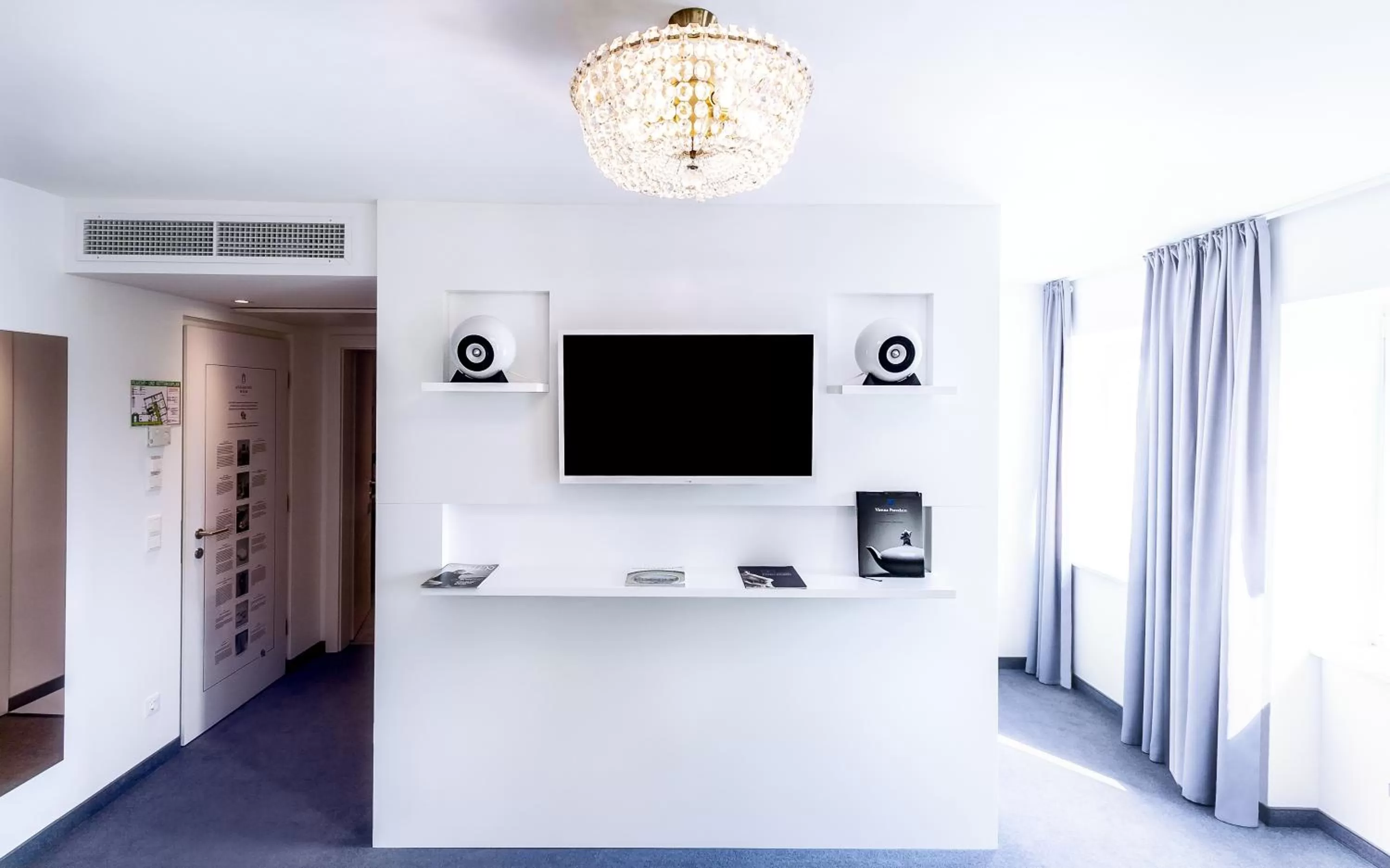 TV and multimedia in BoutiqueHOTEL Donauwalzer