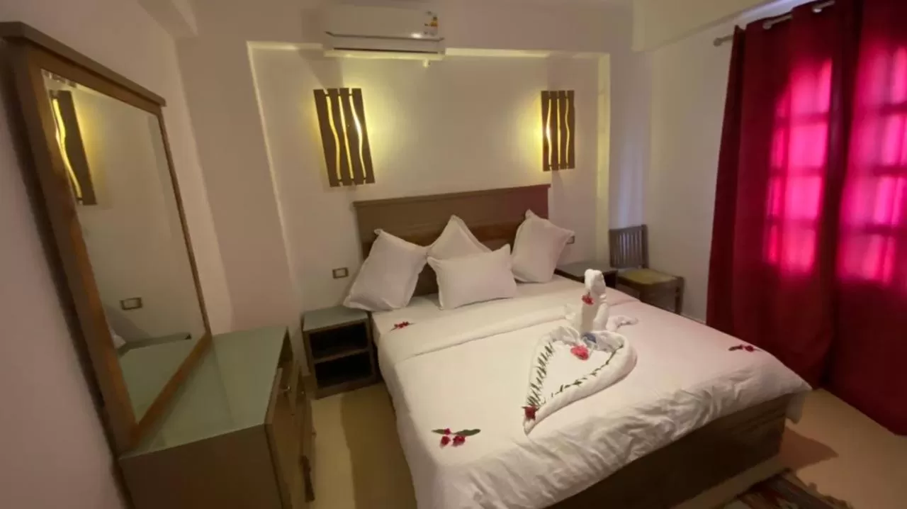 Photo of the whole room, Bed in Villa 22