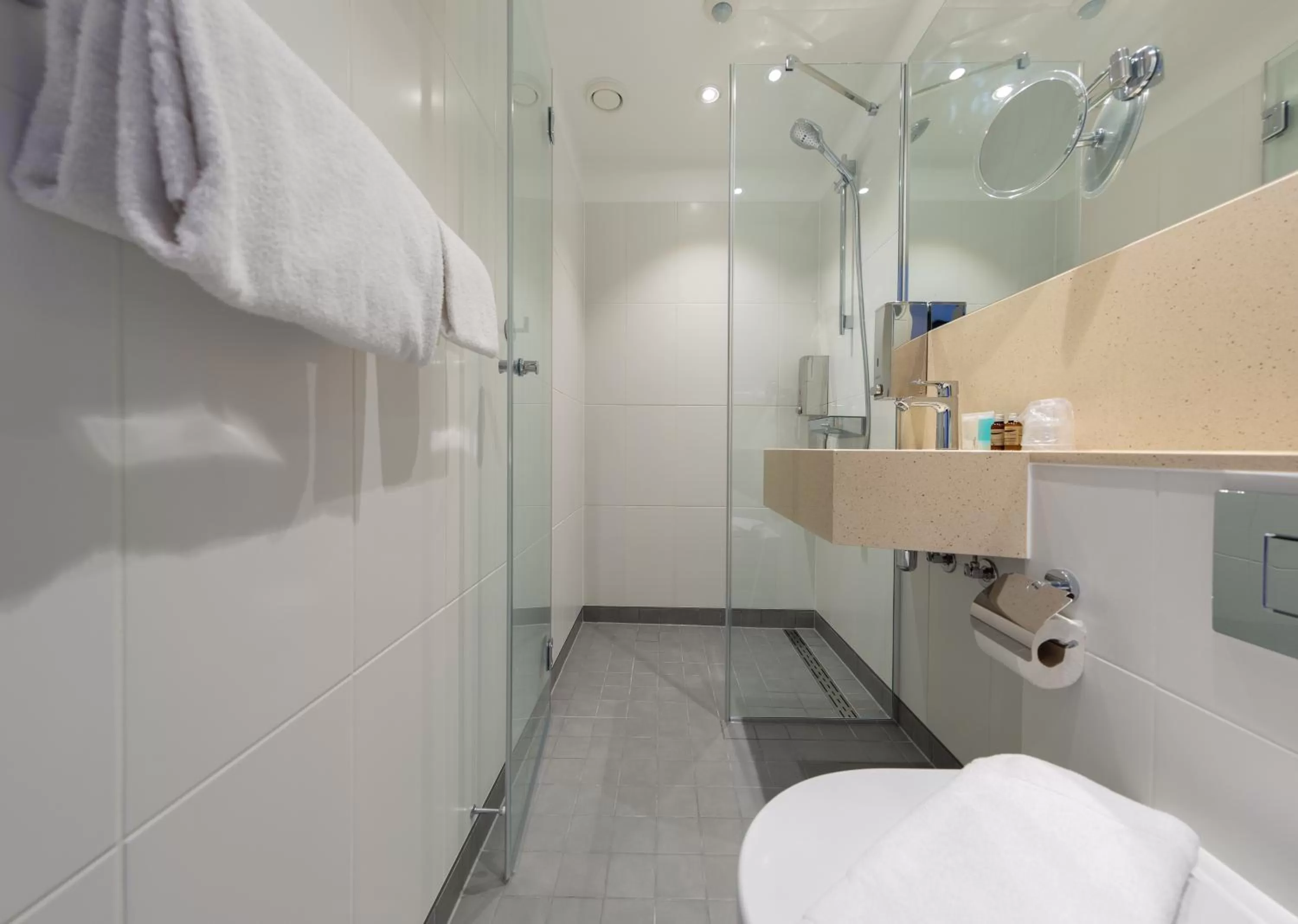 Shower in Copenhagen Go Hotel