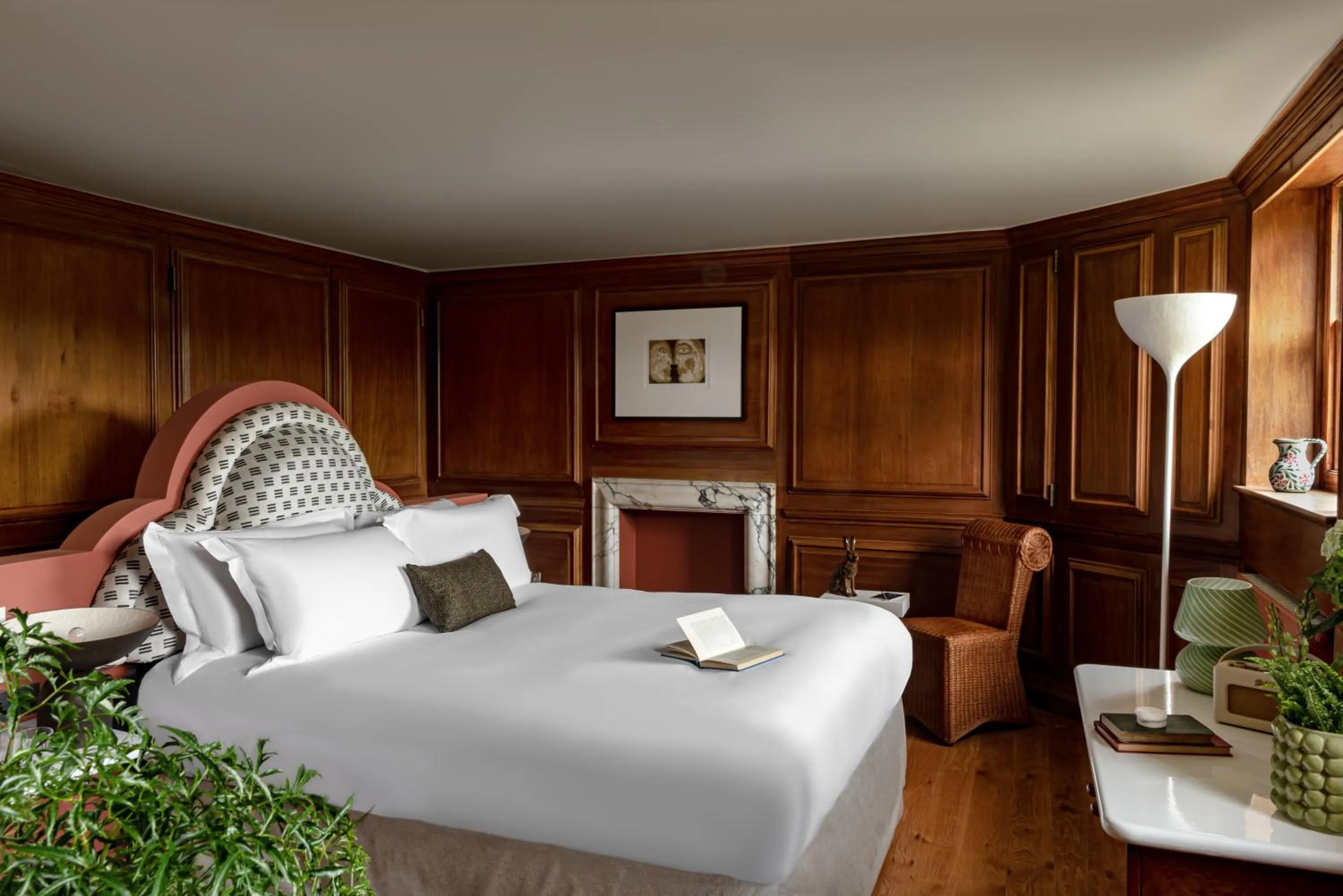 Bed in Cowley Manor Experimental