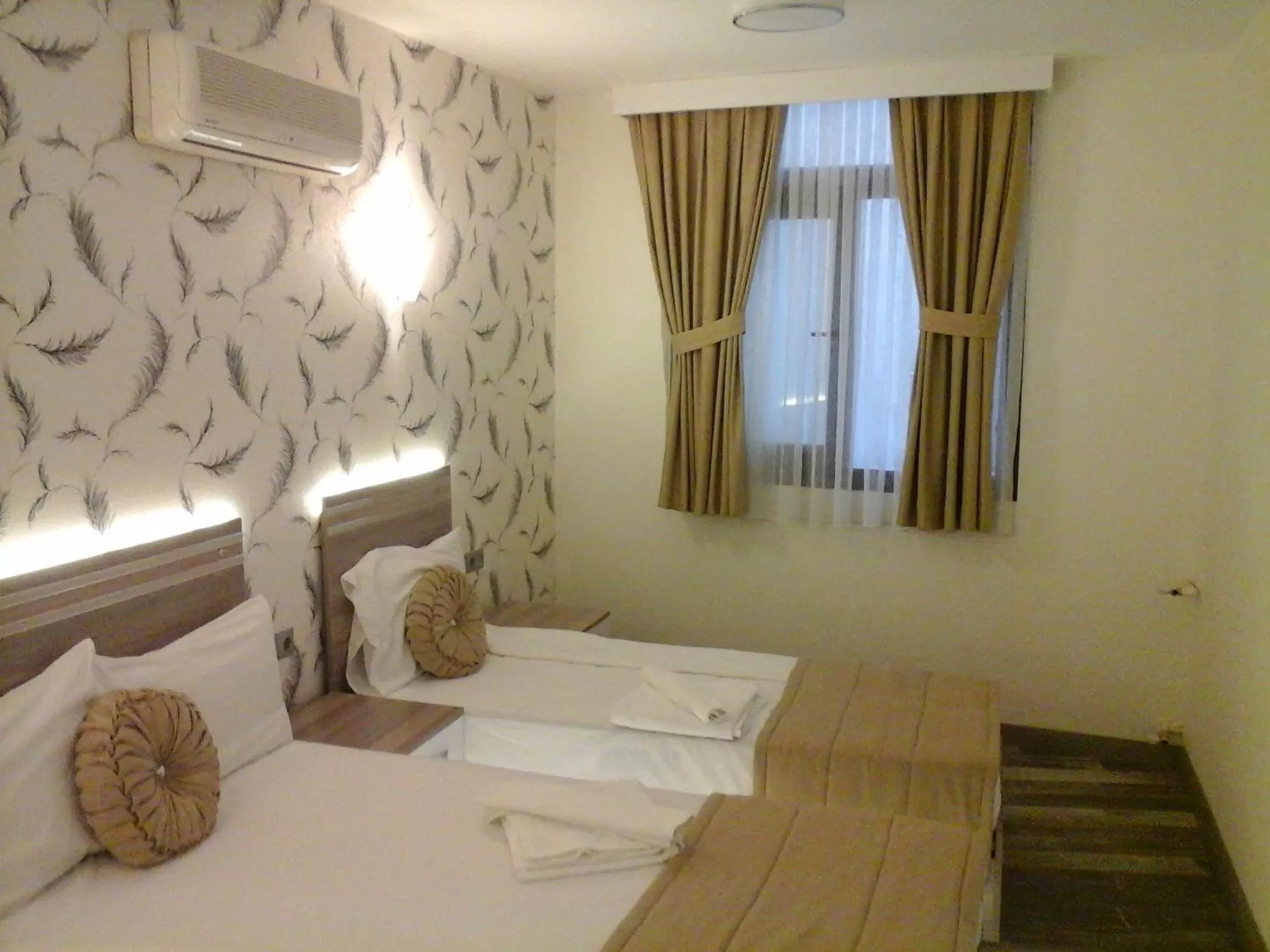 Bedroom, Bed in Olimpiyat Hotel Izmir