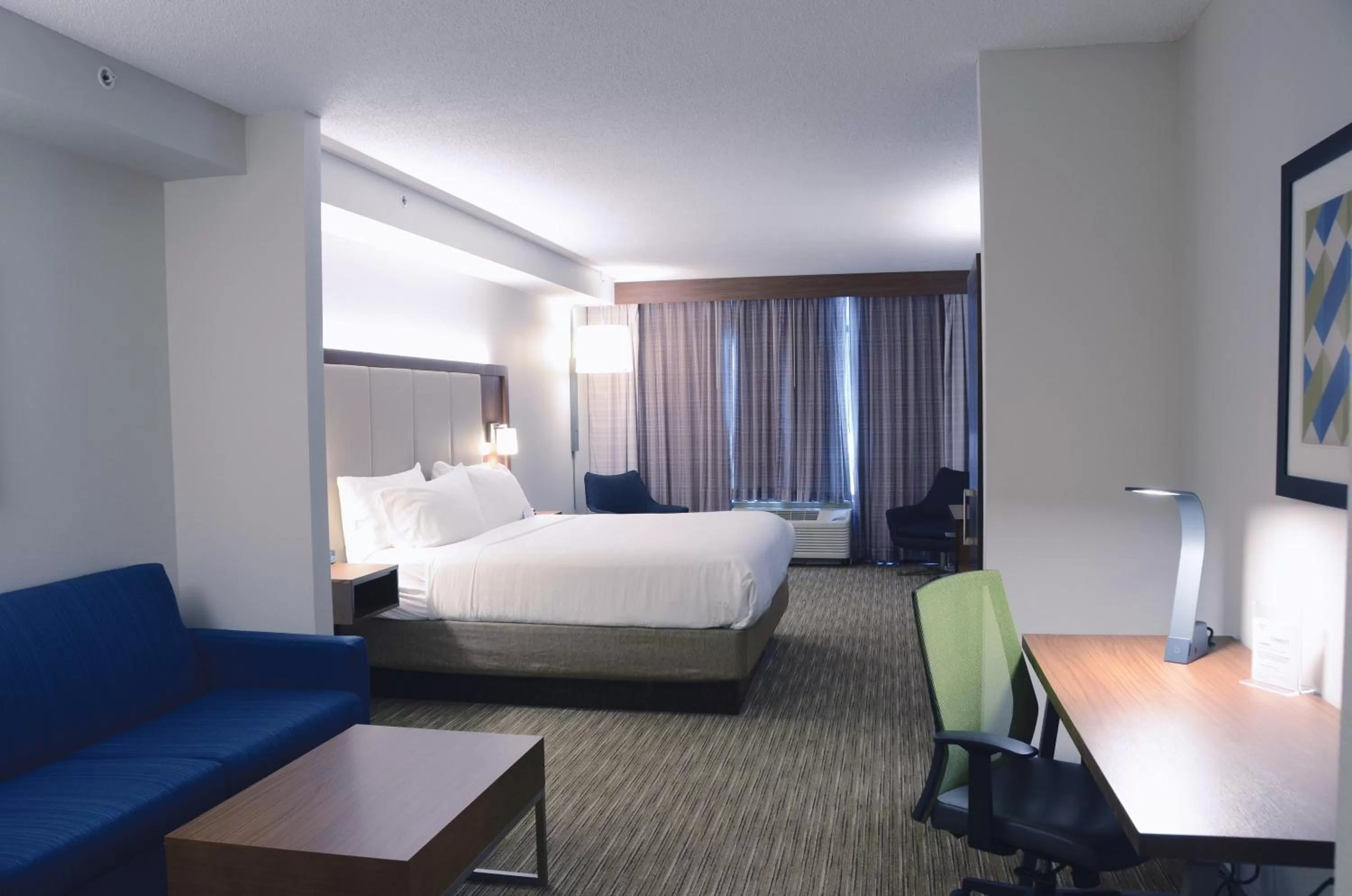 Photo of the whole room, Bed in Holiday Inn Express Hotel & Suites Mount Juliet - Nashville Area by IHG