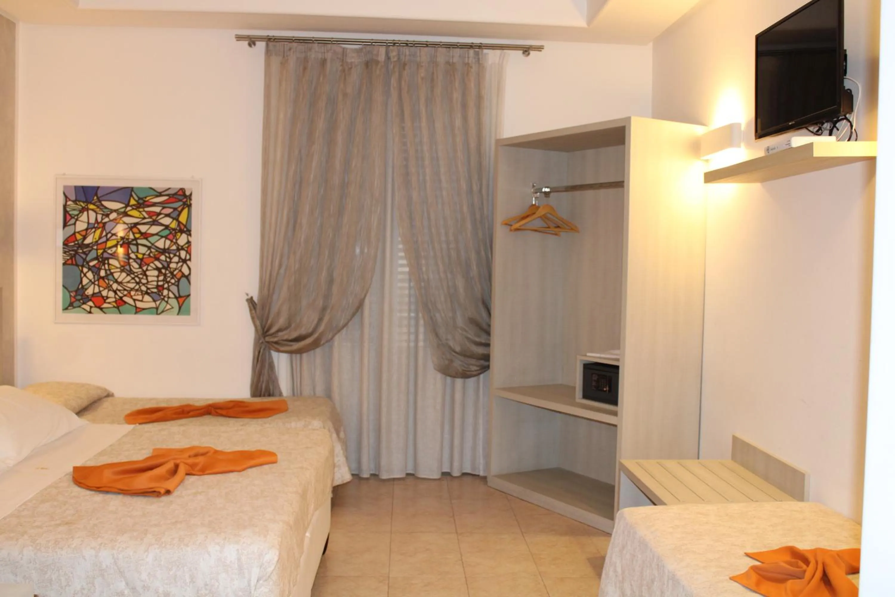 Photo of the whole room, Bed in Artemisia Palace Hotel