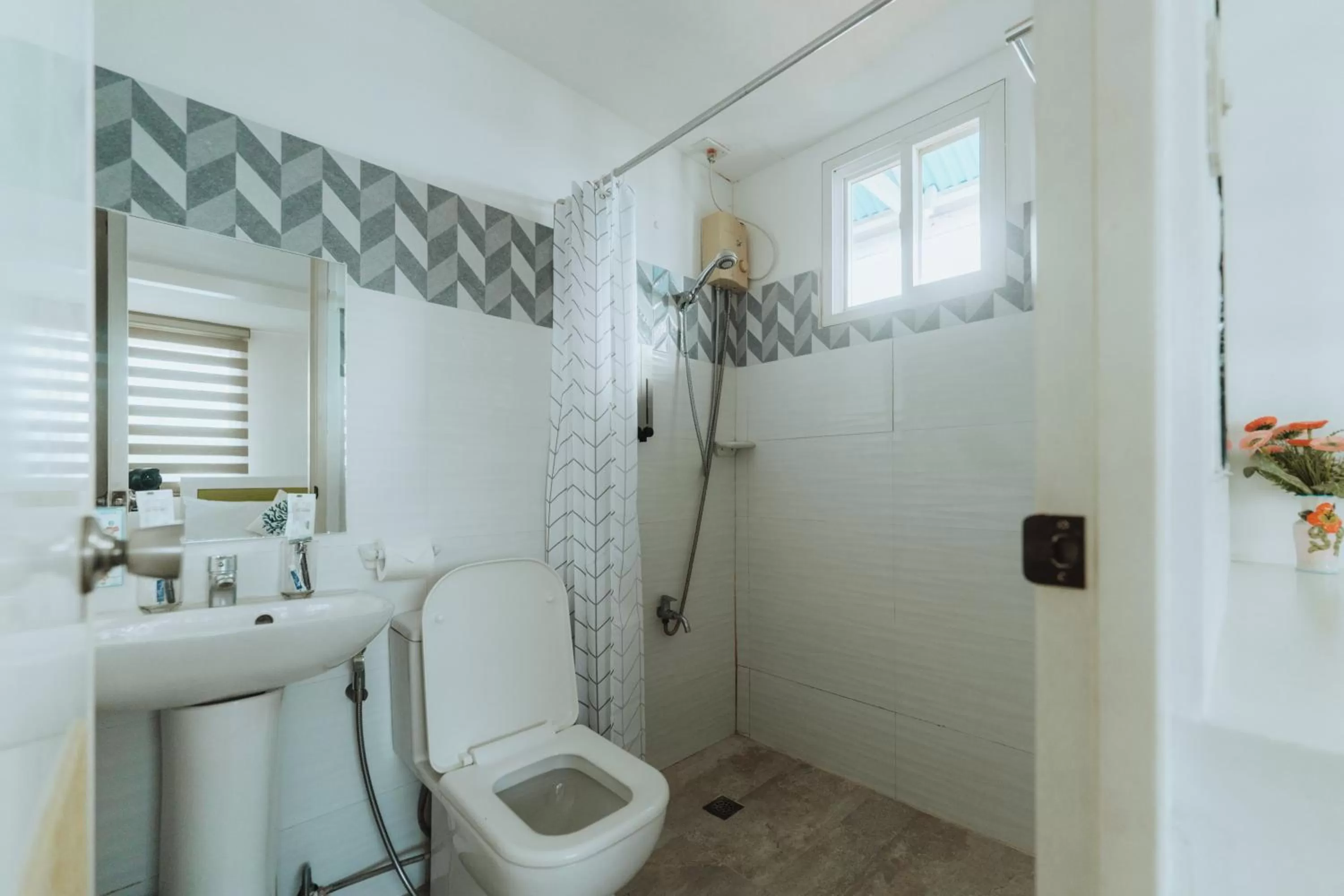 Toilet in Coron Underwater Garden Resort