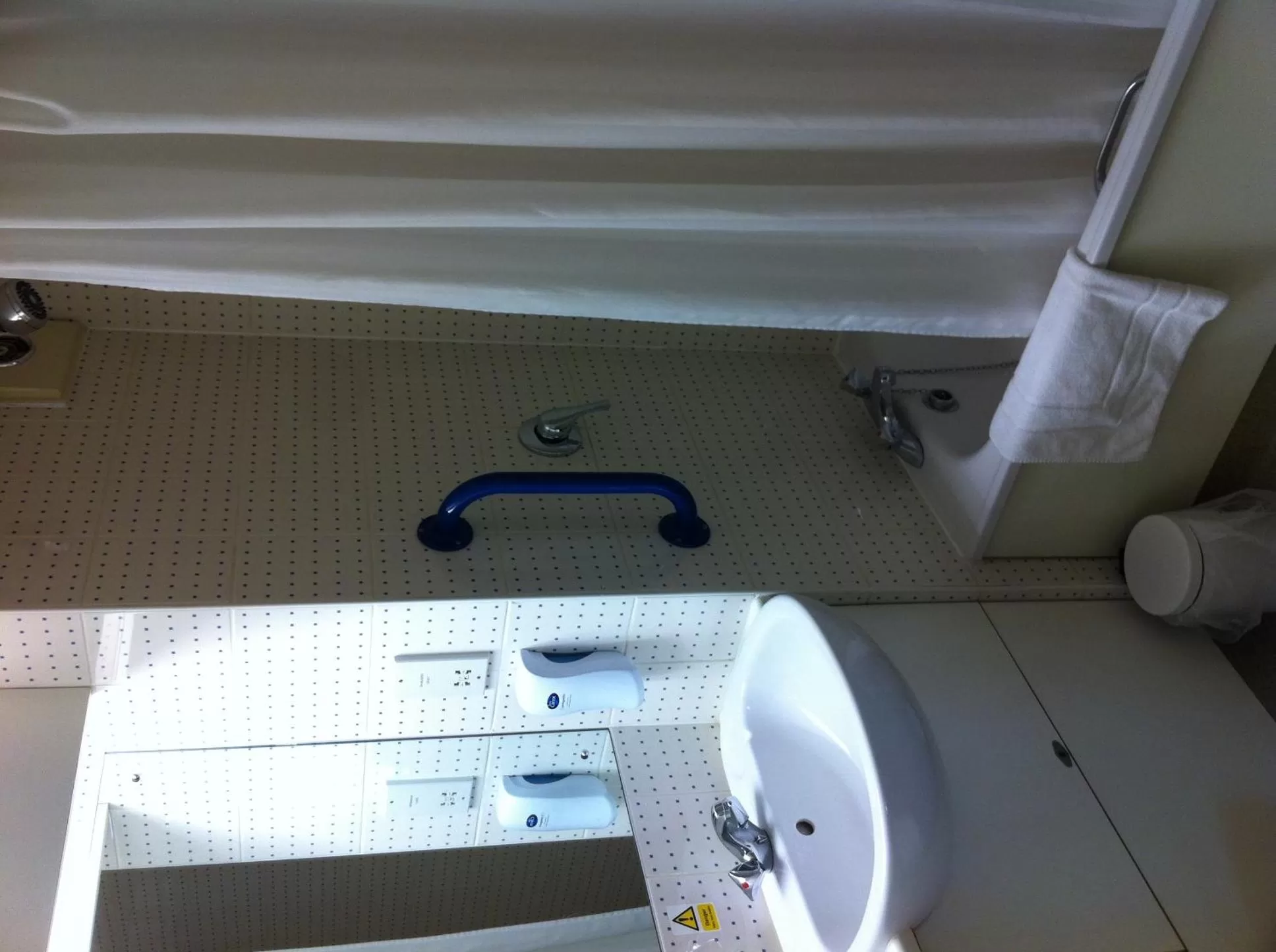 Bathroom in Days Inn Hotel Bradford - Leeds