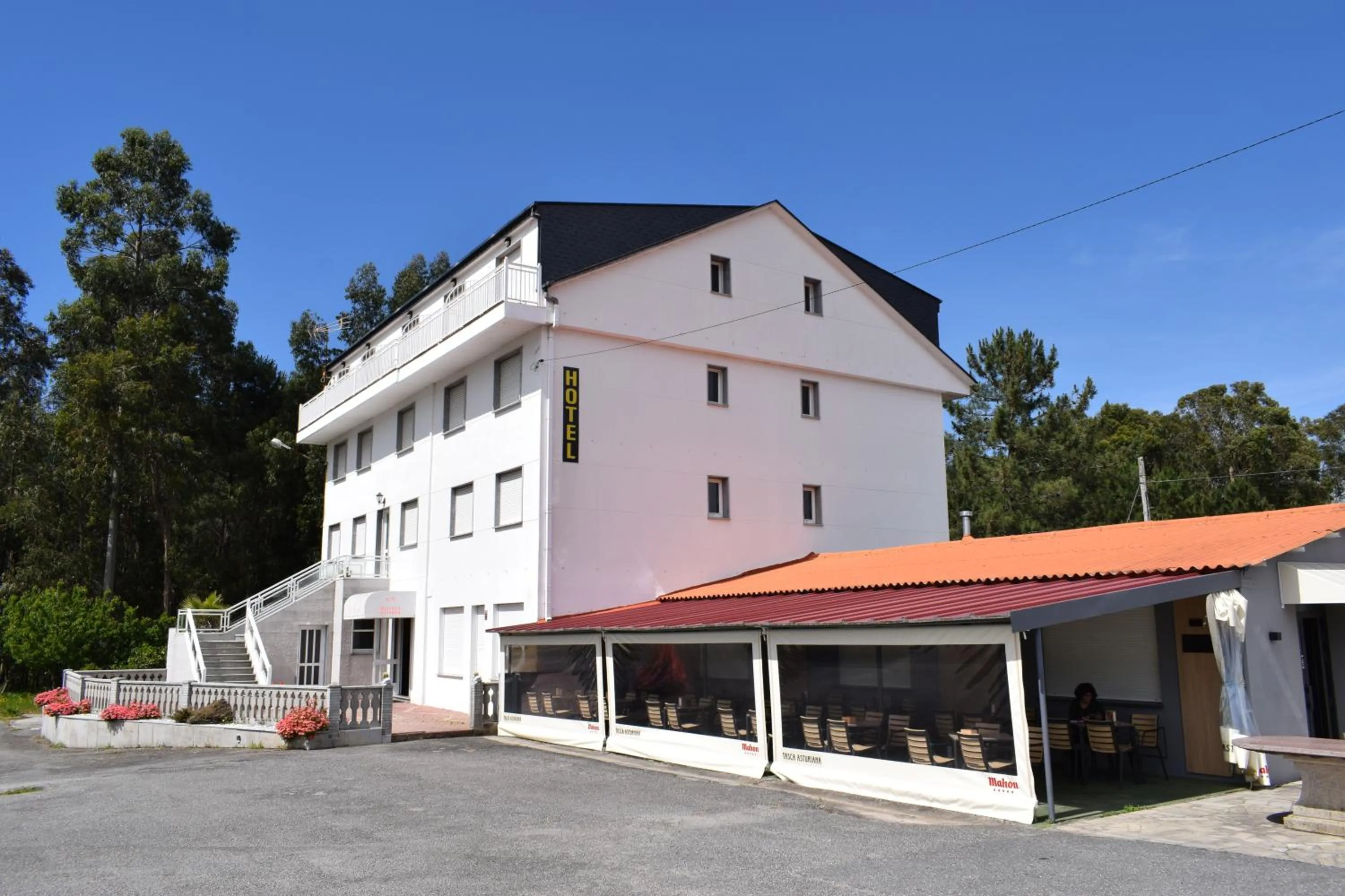 Property building in Hotel Xunca Blanca