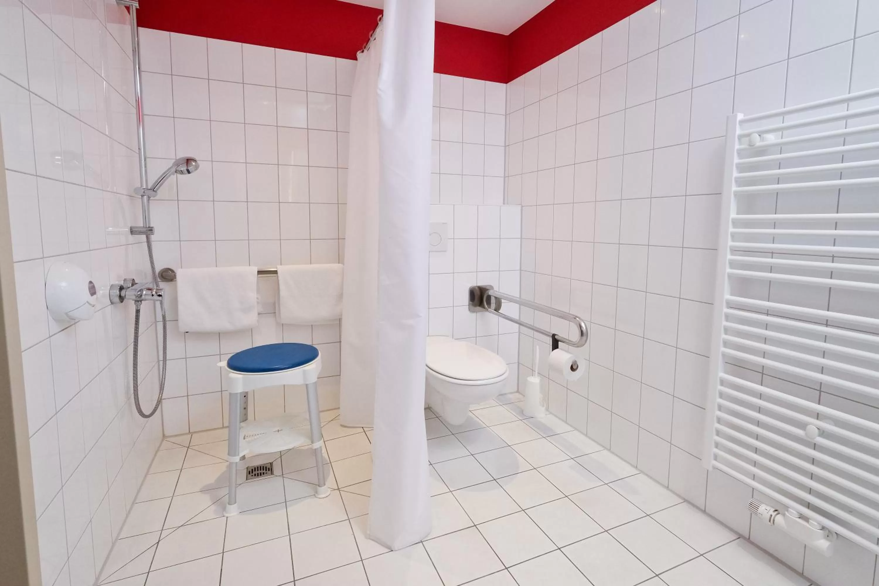 Bathroom in Apart Hotel Sehnde