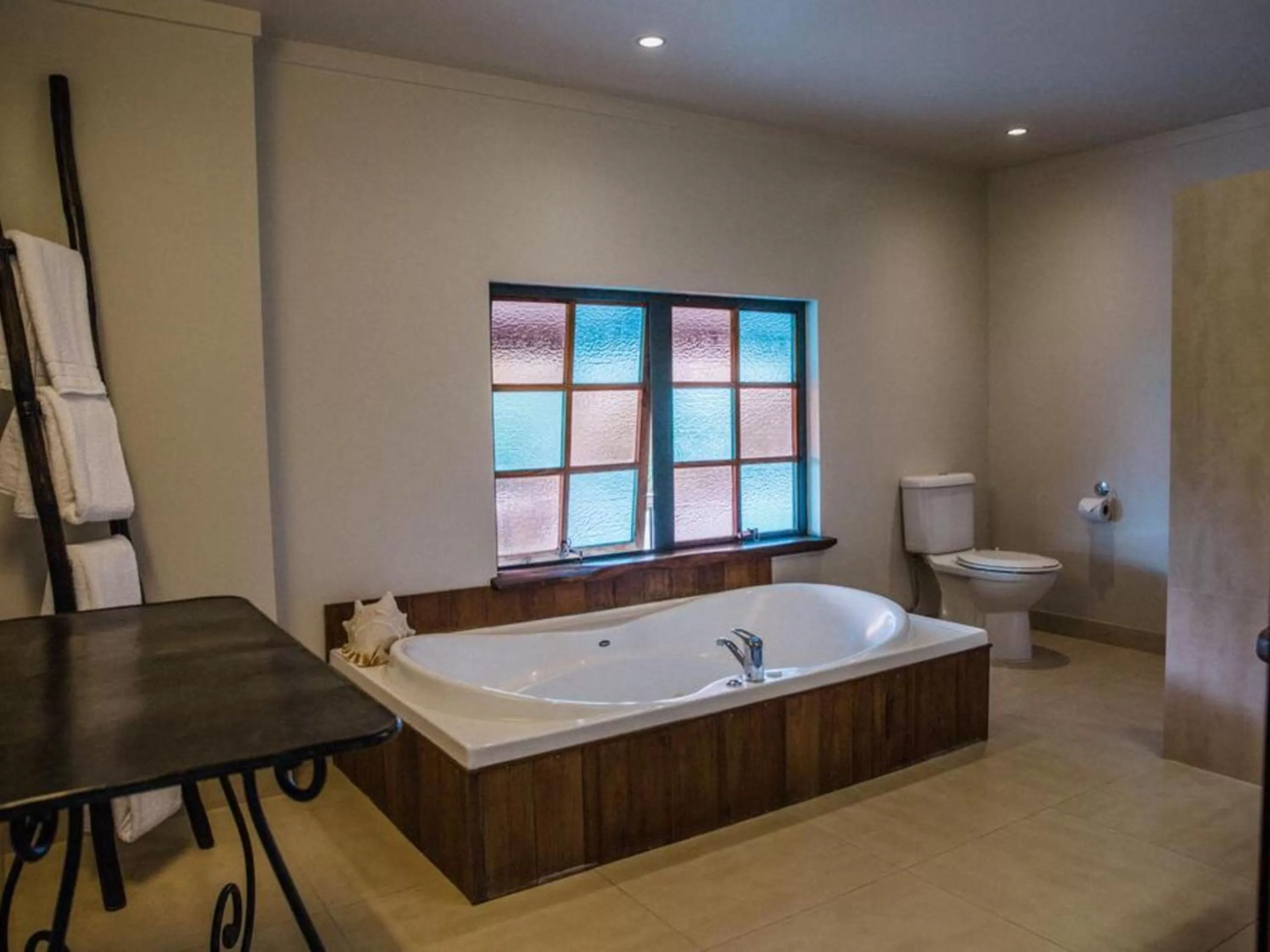 Hot Tub in The Narrows Landing Hotel