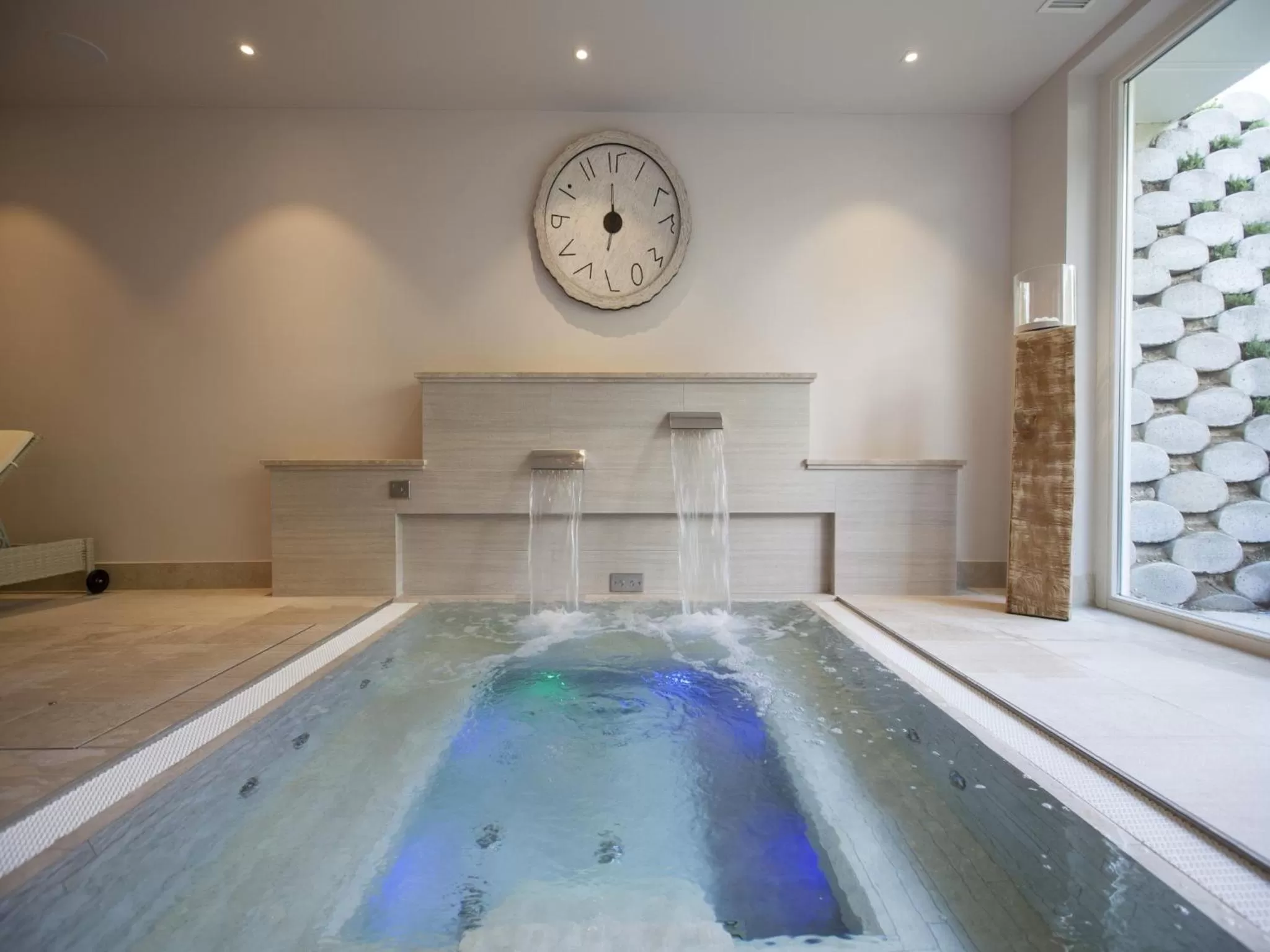 Hot Spring Bath in Parkhotel Delta, Wellbeing Resort