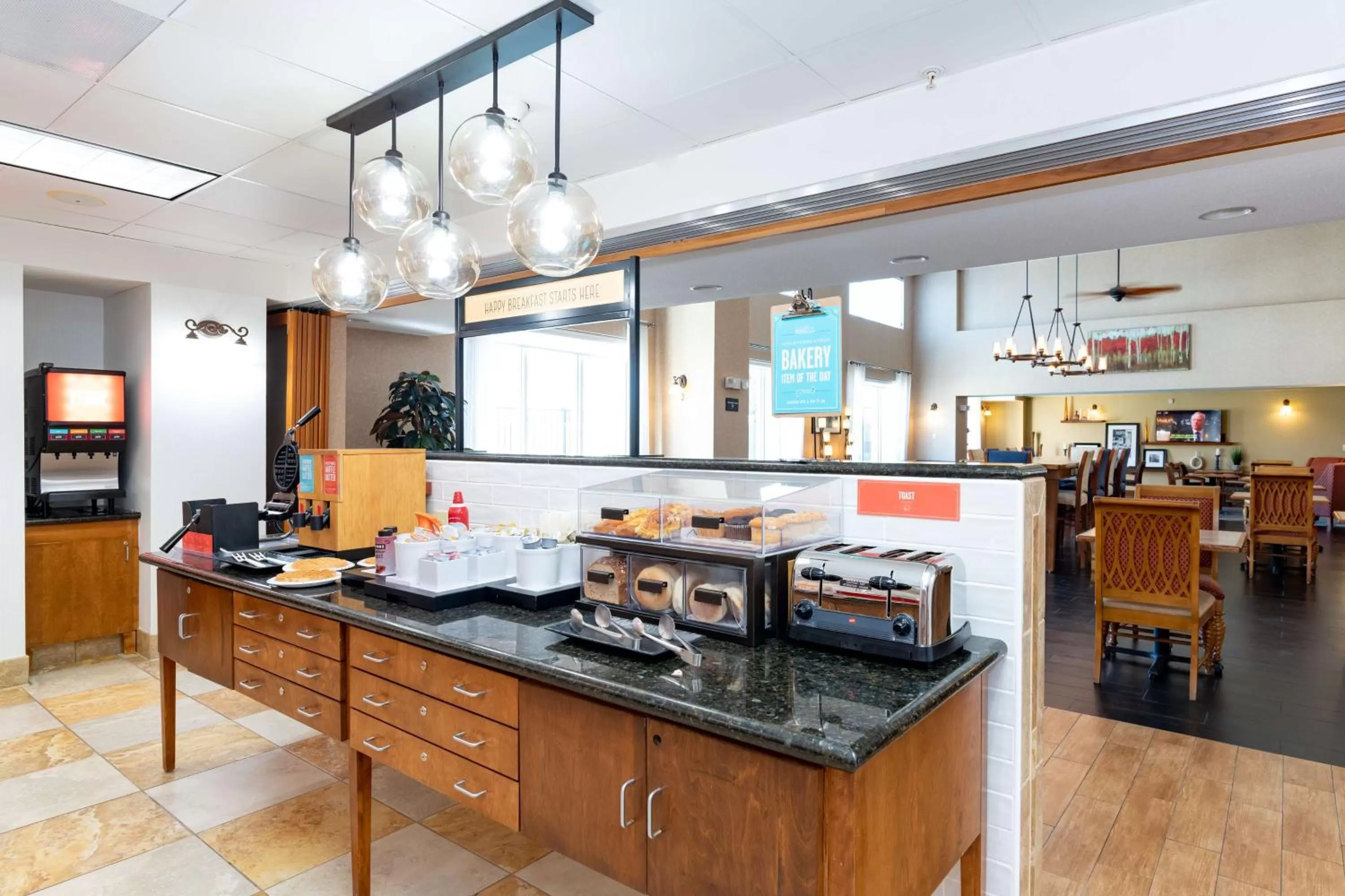 Breakfast in Hampton Inn & Suites Pittsburg