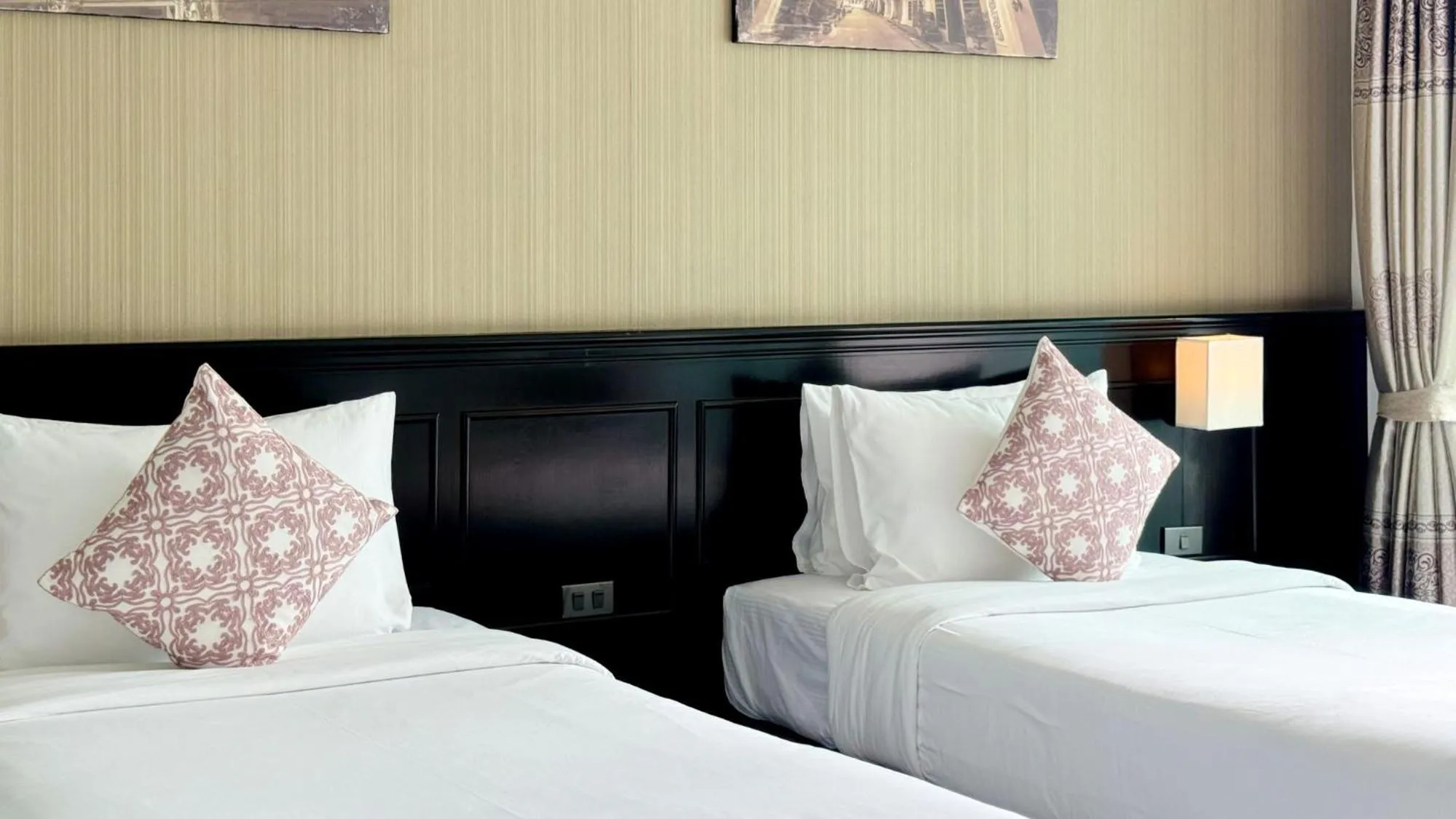 Bed in Grand Supicha City Hotel