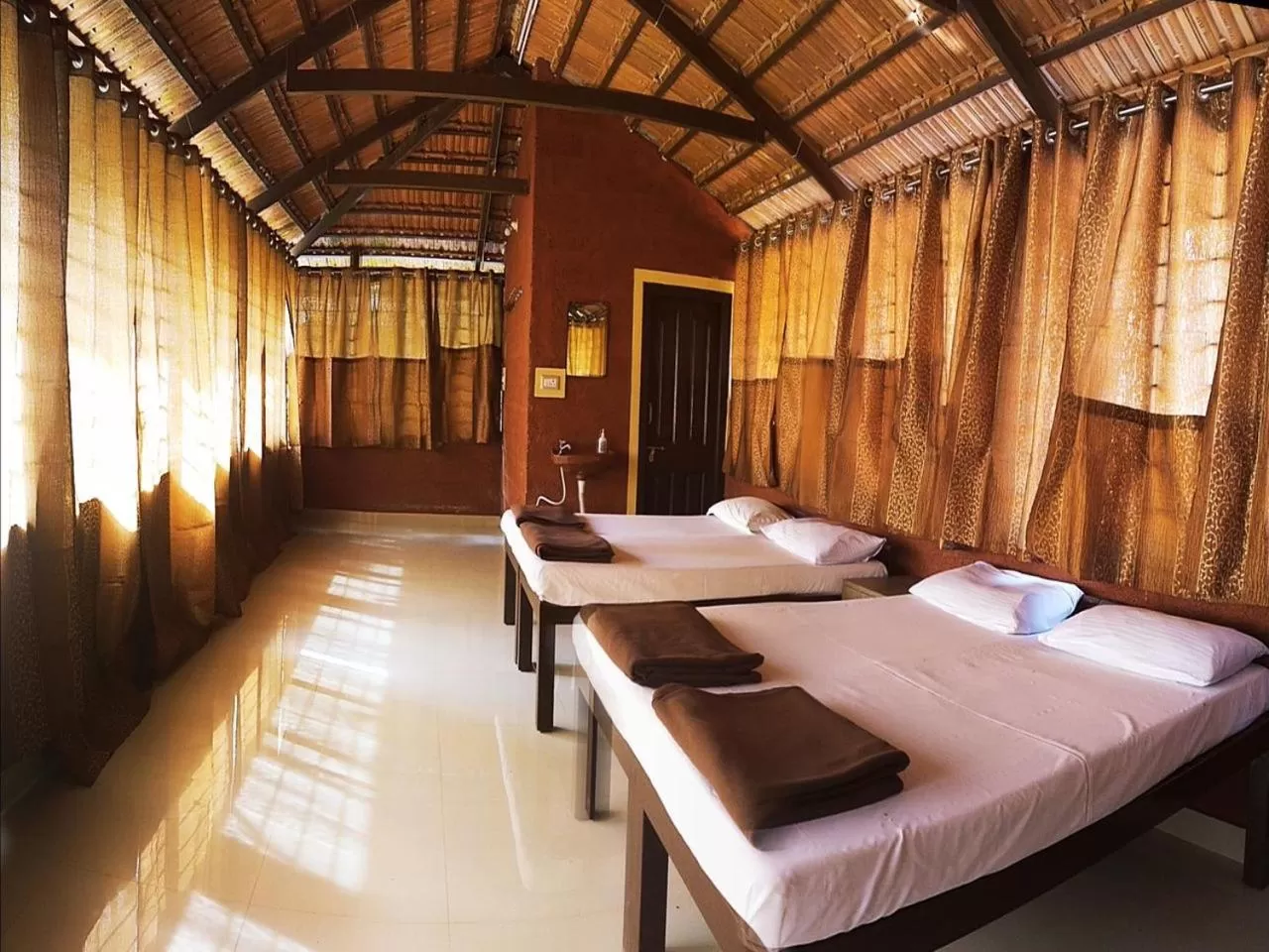 Balcony/Terrace, Bed in CS County Resort