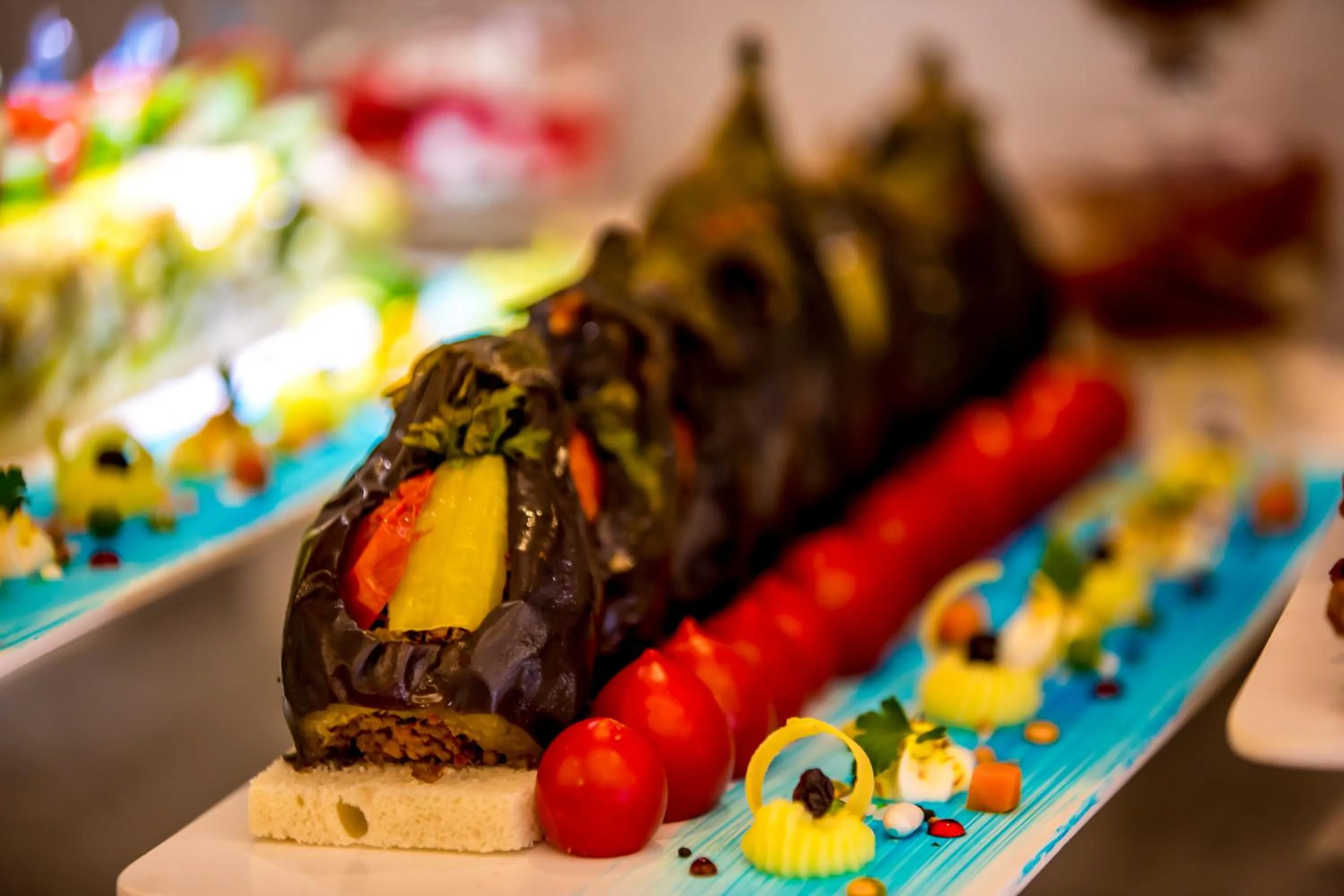 Food and drinks in Julian Club Hotel