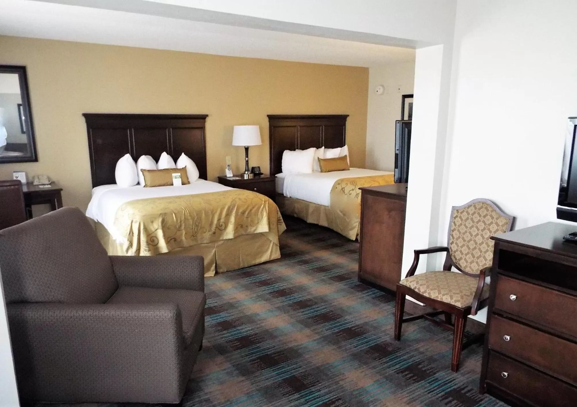 Queen Suite with Two Queen Beds - Non-Smoking in Wingate by Wyndham Greensboro