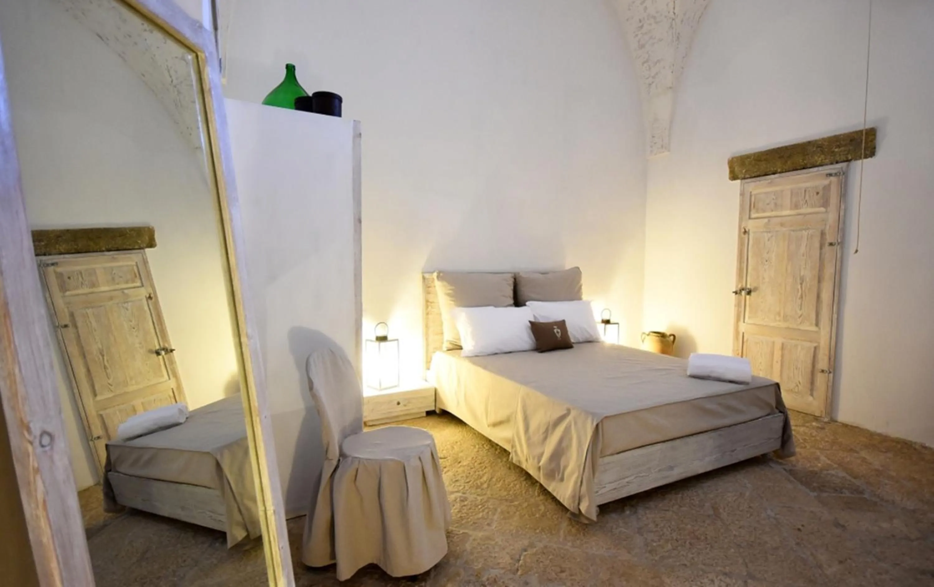 Bedroom, Bed in Palazzo Castriota