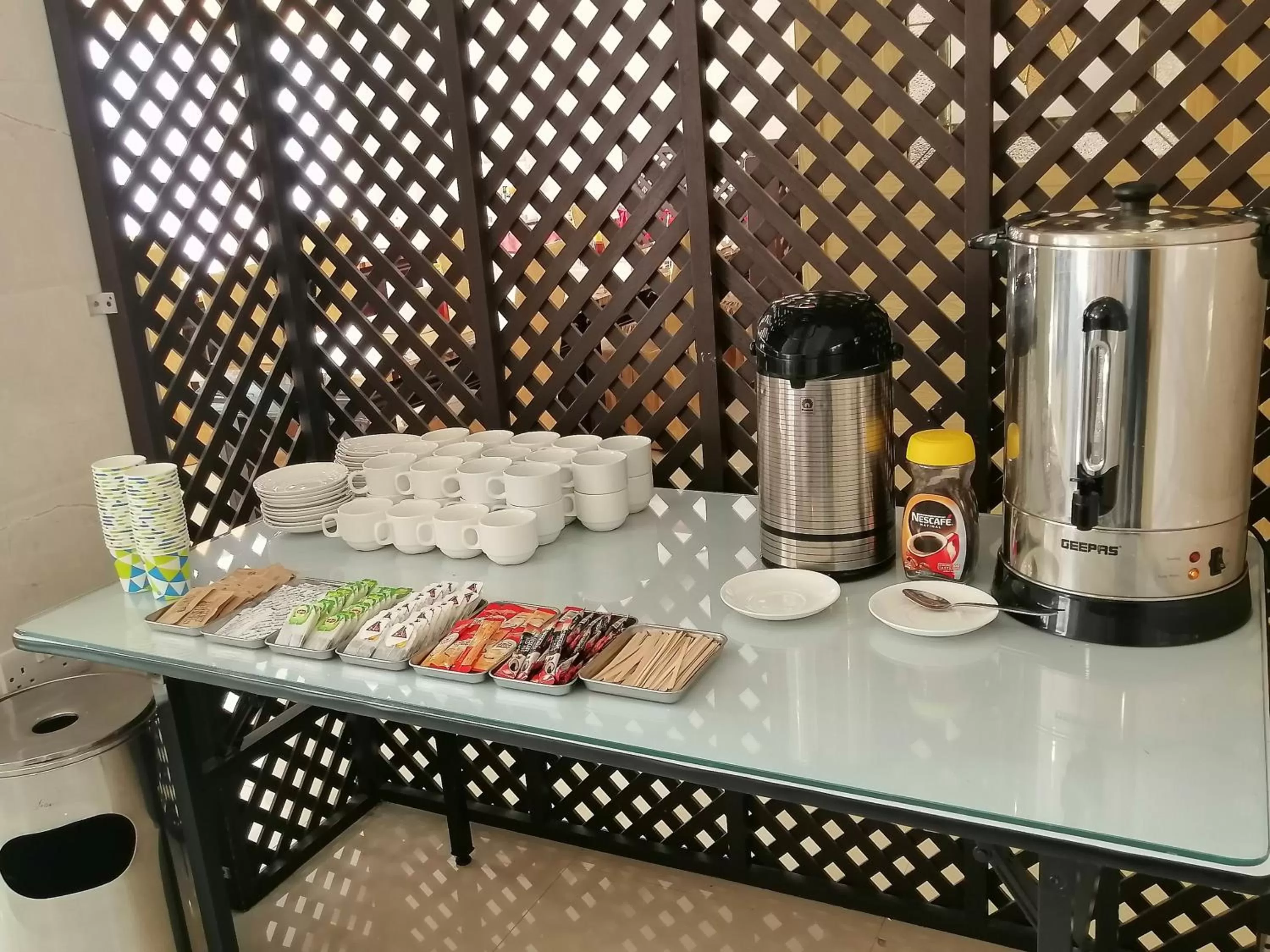 Restaurant/places to eat in Nizwa Hotel Apartments