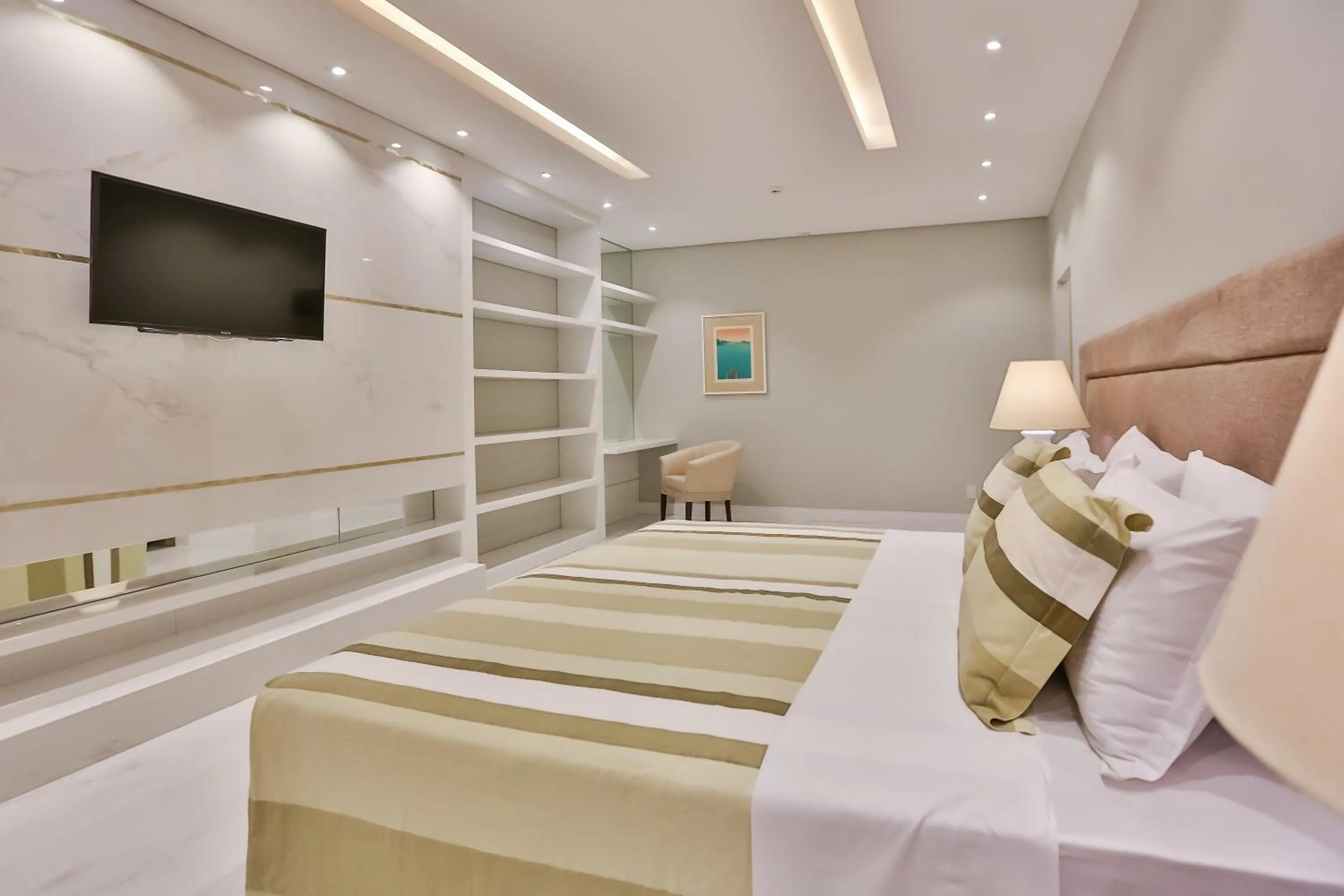 Deluxe King Suite in Itapema Beach Hotel & Convention