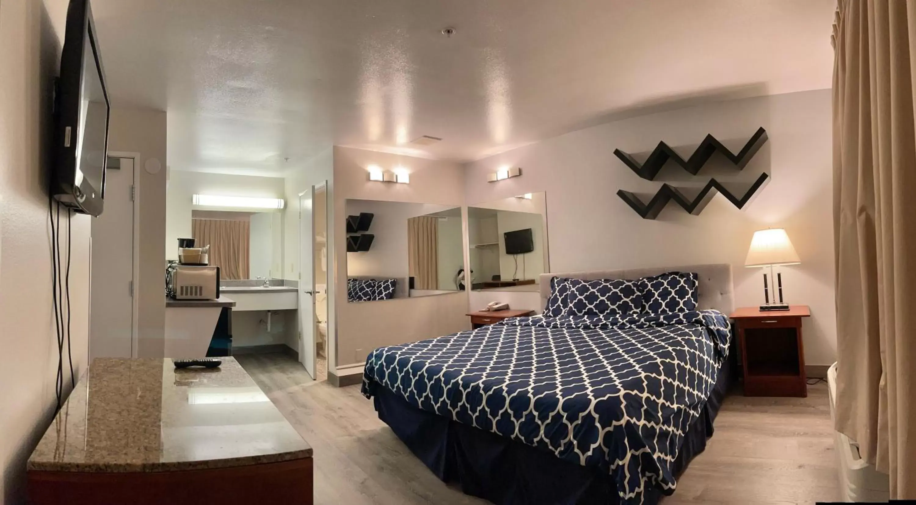 King Two-Bedroom Suite - Non-Smoking in Americas Inn & Suite King Two-Bedroom Suite - Non-Smoking in Americas Inn & Suite