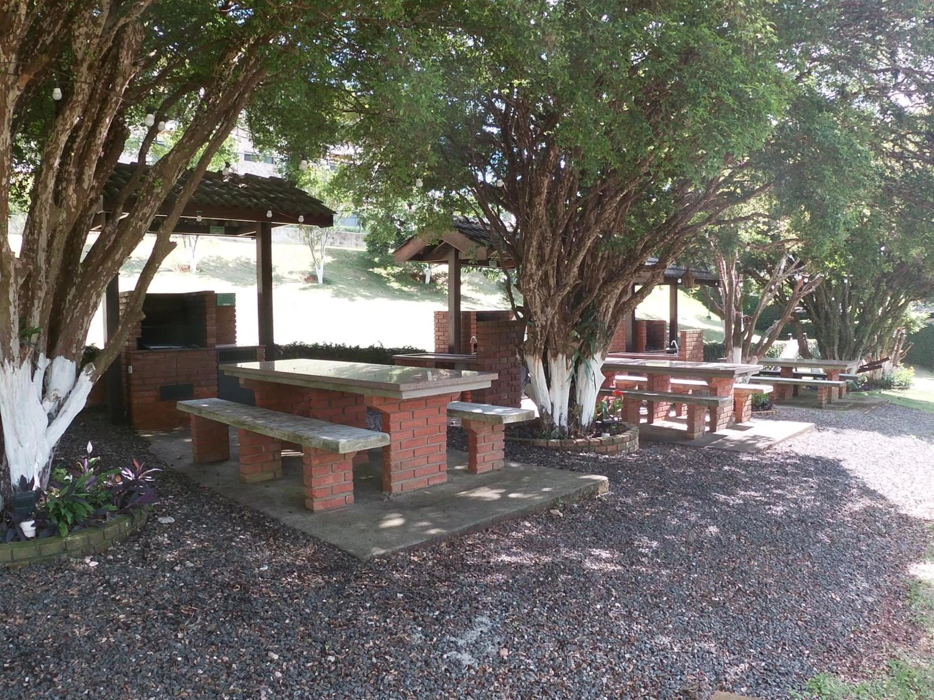 BBQ facilities in Condomínio Flat Piemonte