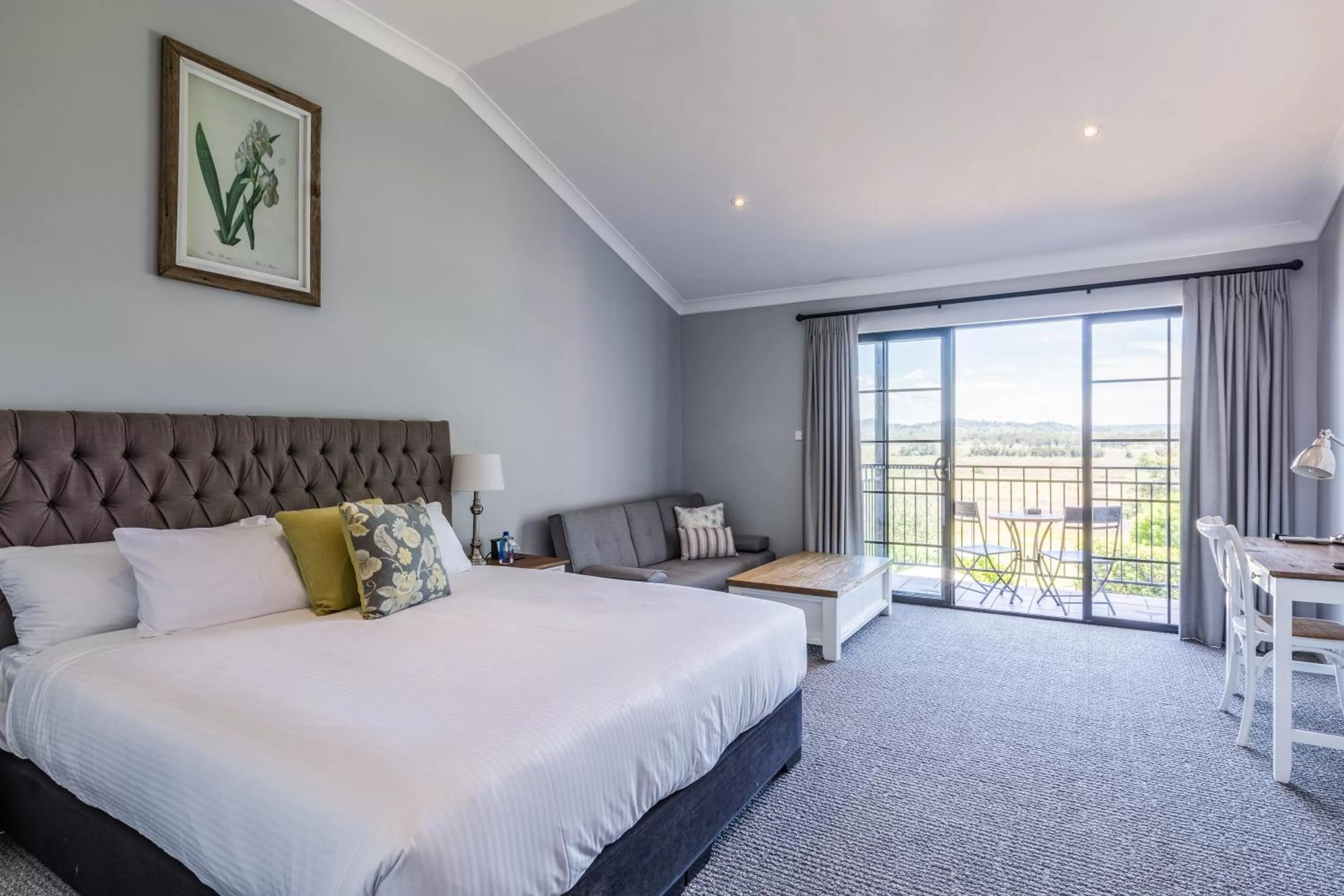 Bedroom, Bed in Camden Valley Inn