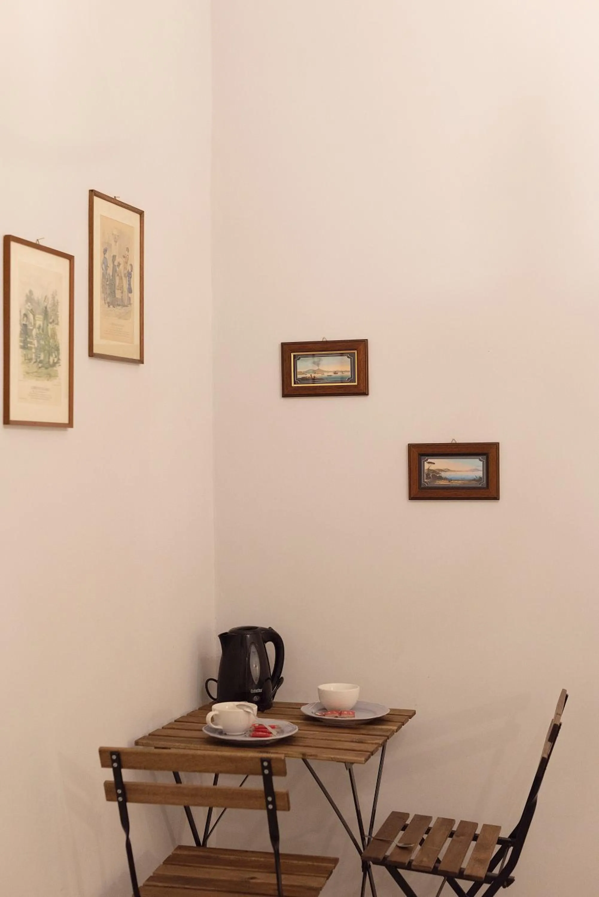 Coffee/tea facilities in B&B Dei Decumani