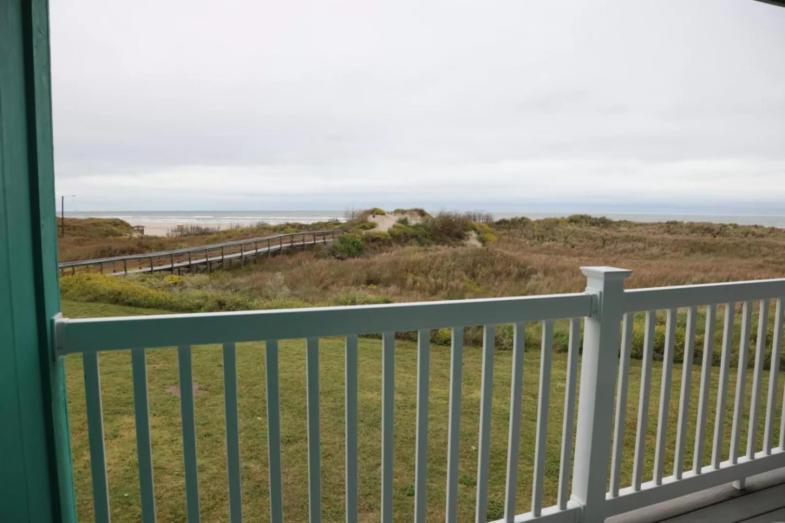 Executive Keys Condominiums on the Beach