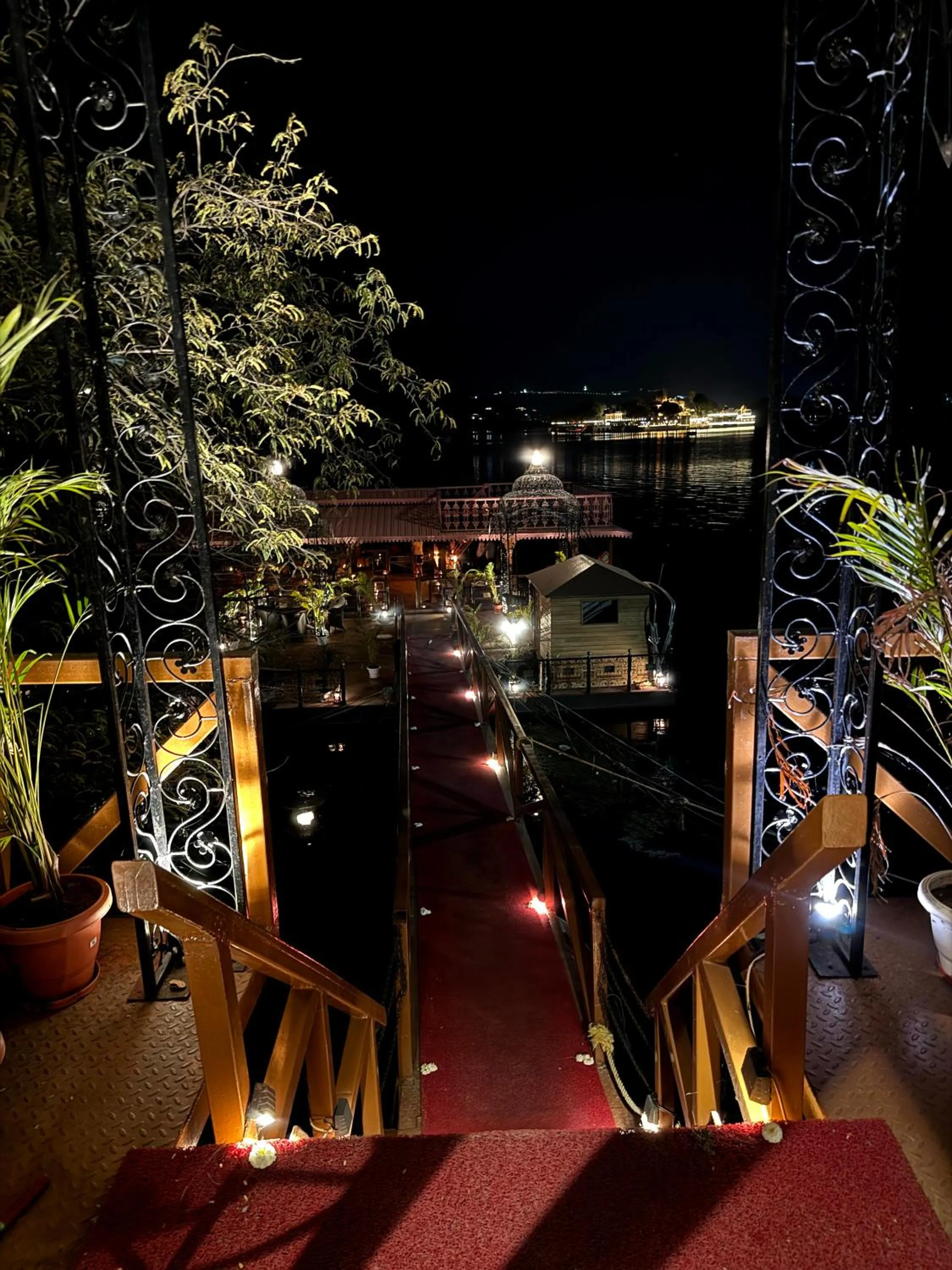 Night in Hotel Udai Kothi