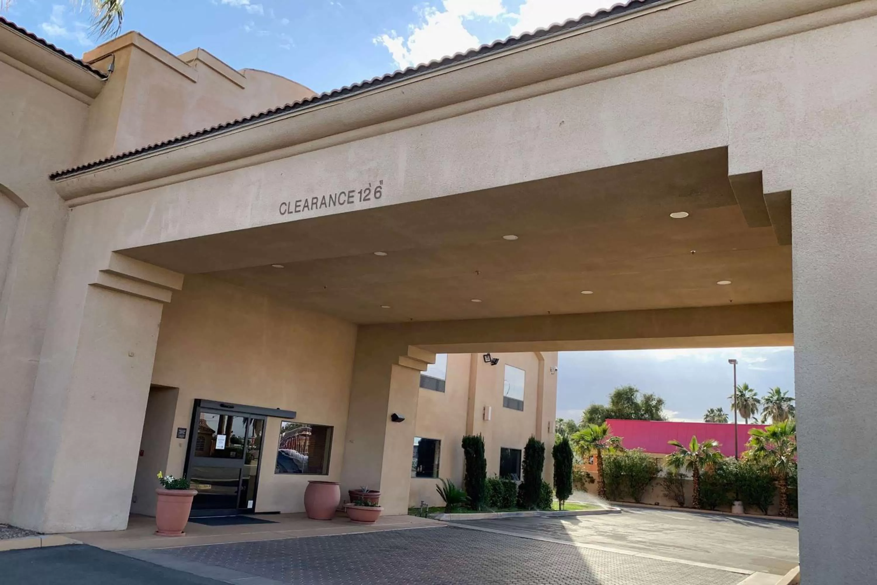 Property building in Days Inn by Wyndham Blythe