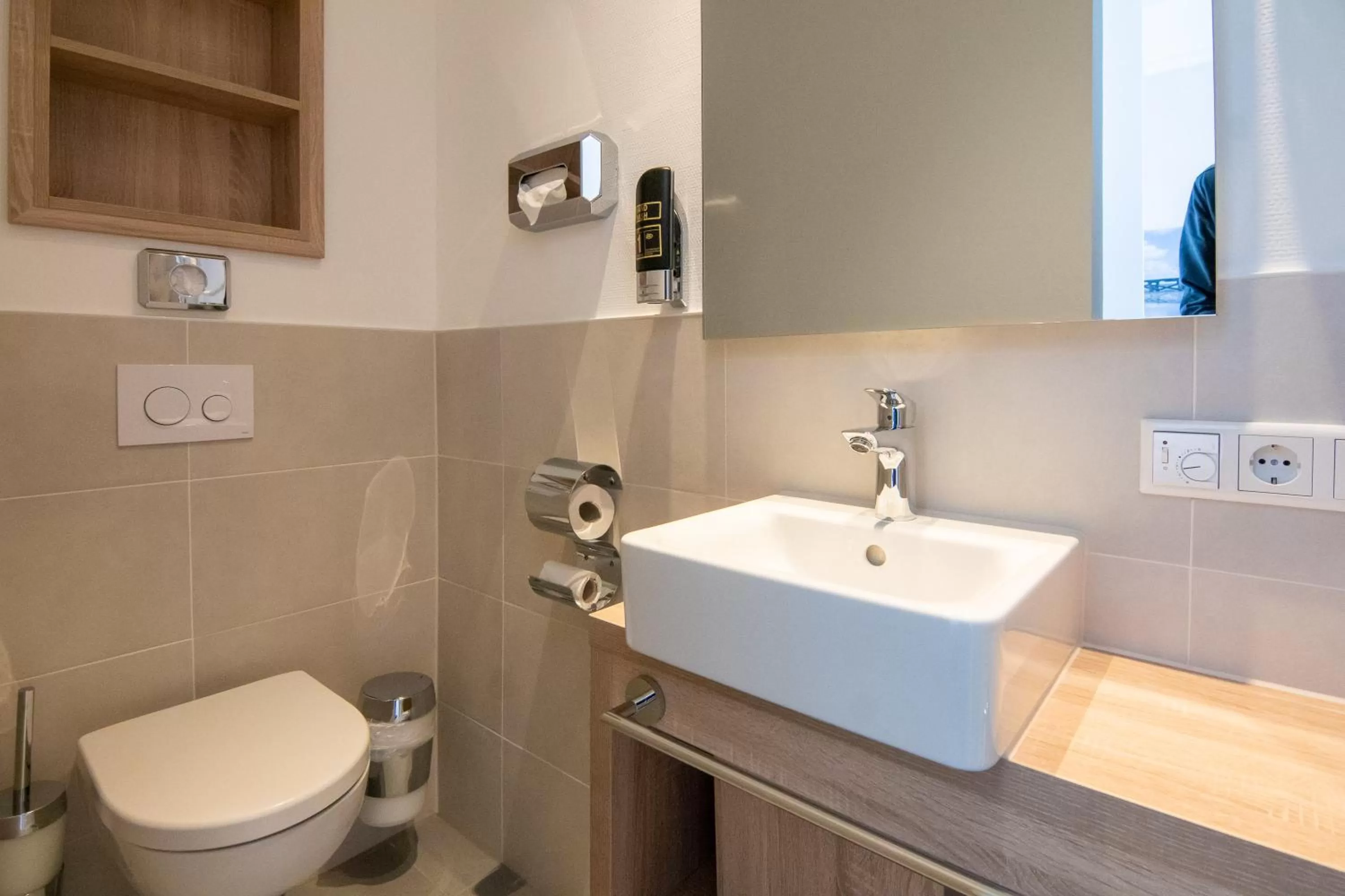 Bathroom in Nordsee-Hotel Hinrichsen