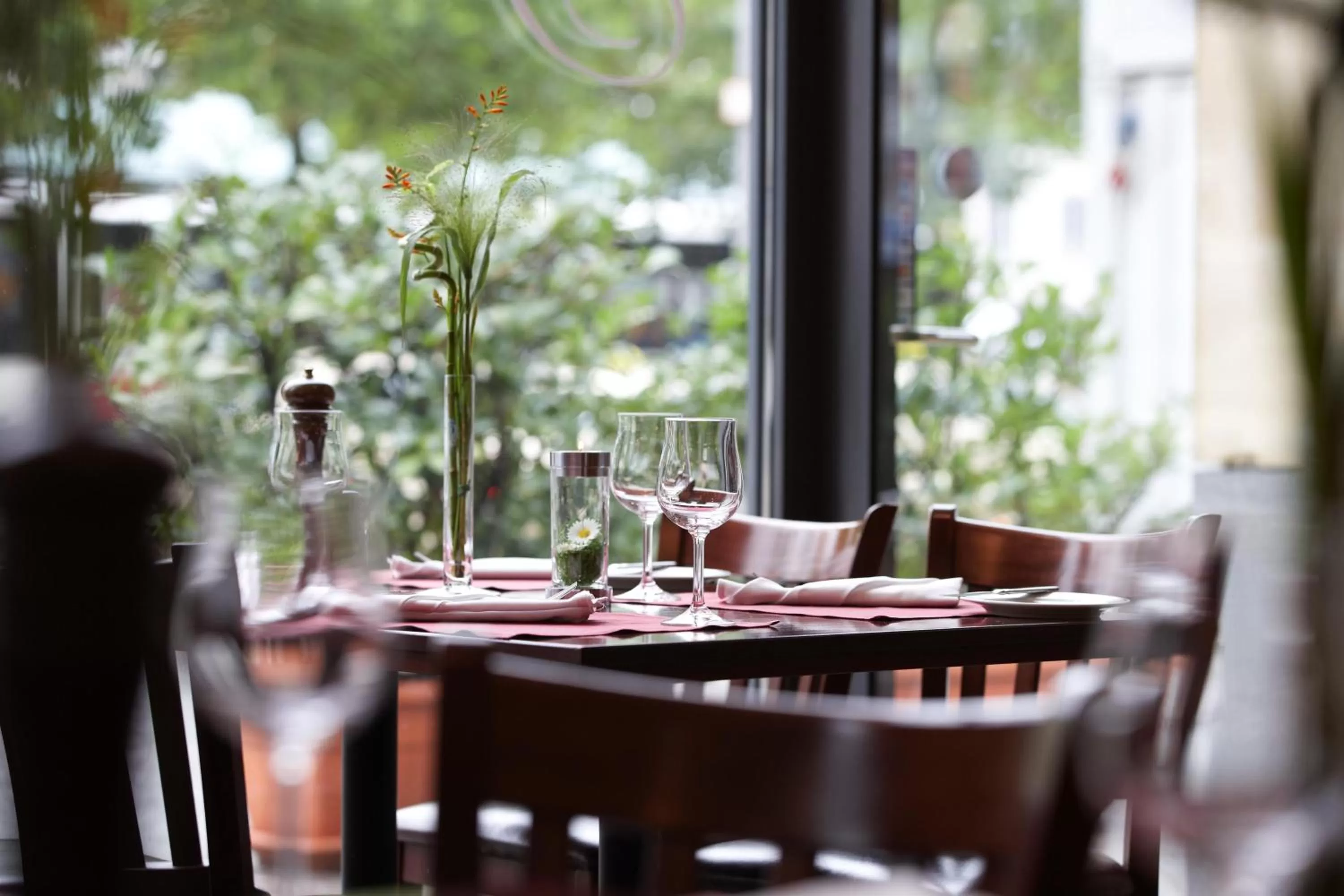 Restaurant/places to eat in IntercityHotel Bremen