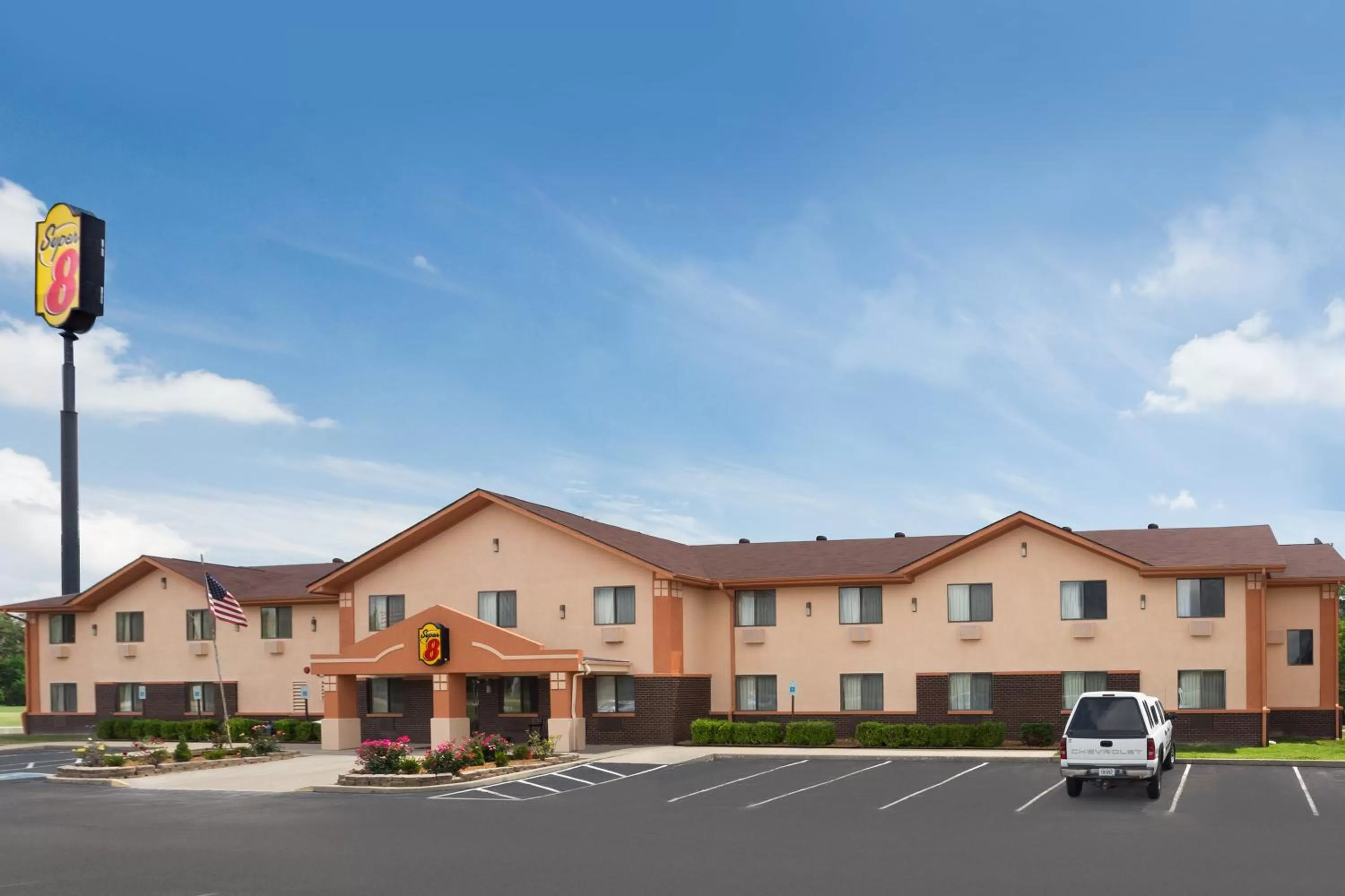 Facade/entrance in Super 8 by Wyndham Mayfield