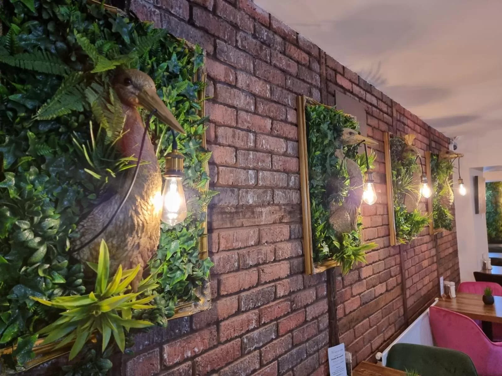 Restaurant/places to eat in Creates