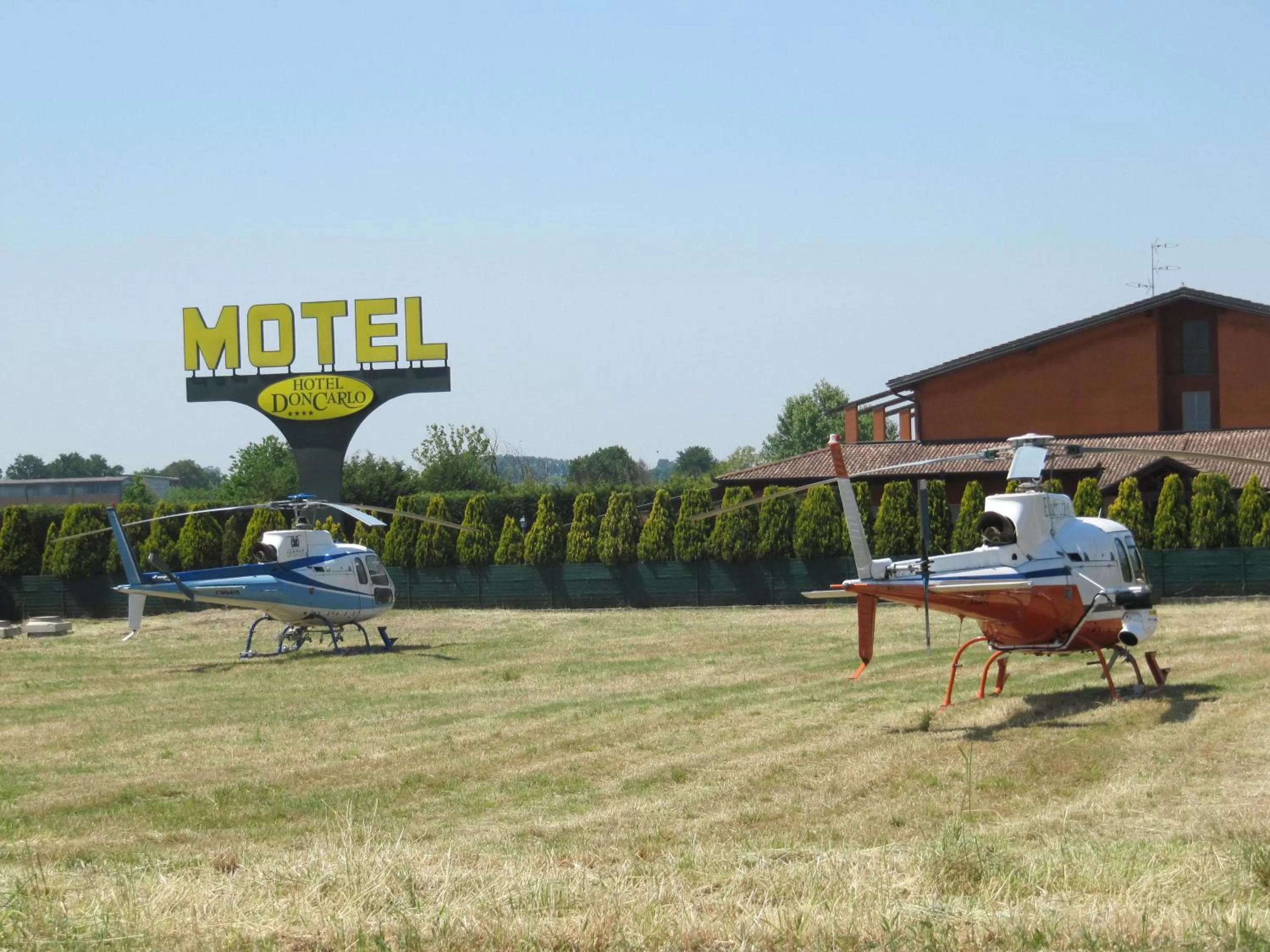 Facade/entrance in Hotel Don Carlo